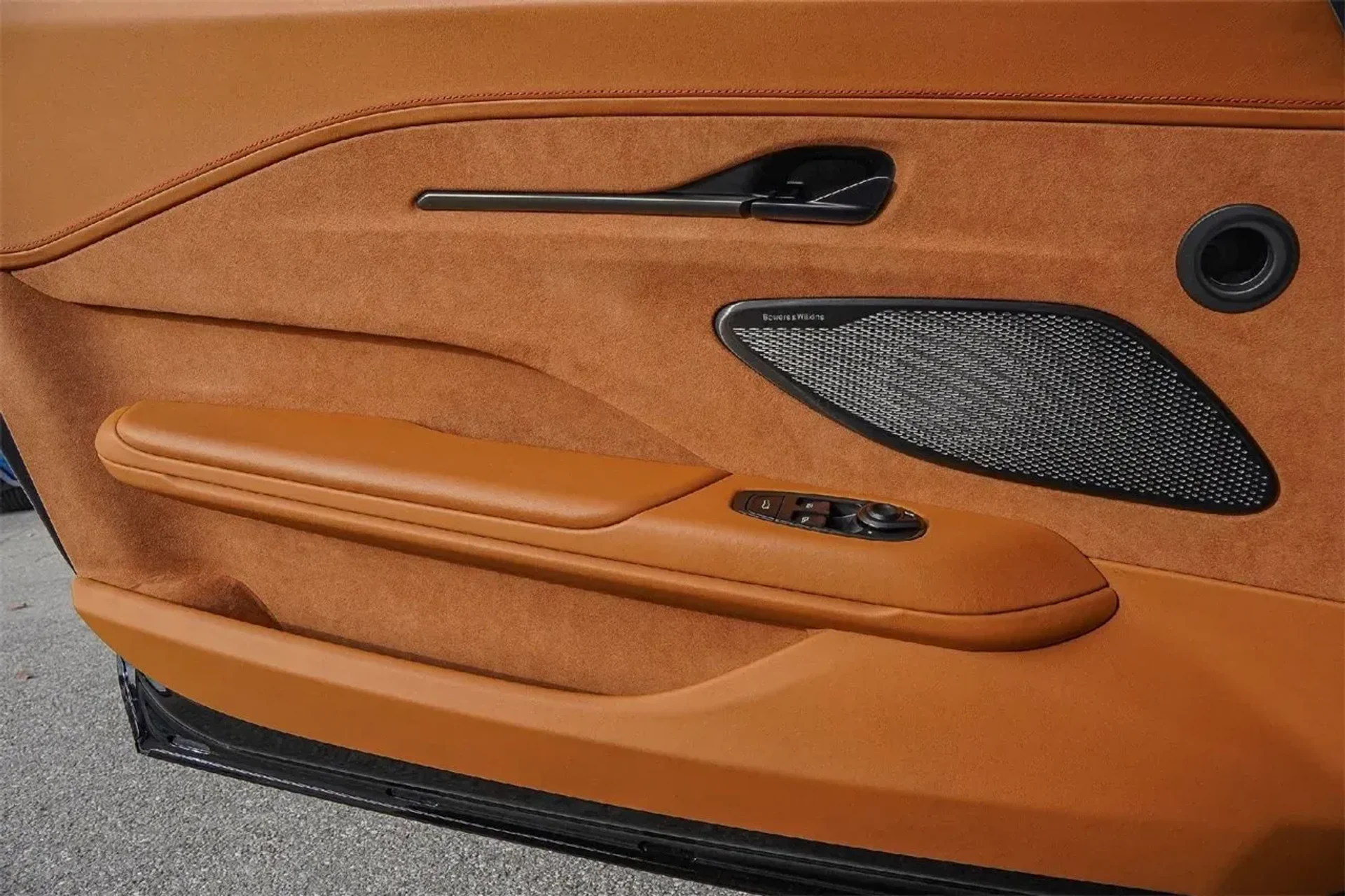 mph034_2224293724_60a25a0e98df43e3961a8ba3311b6cee_93171034b1