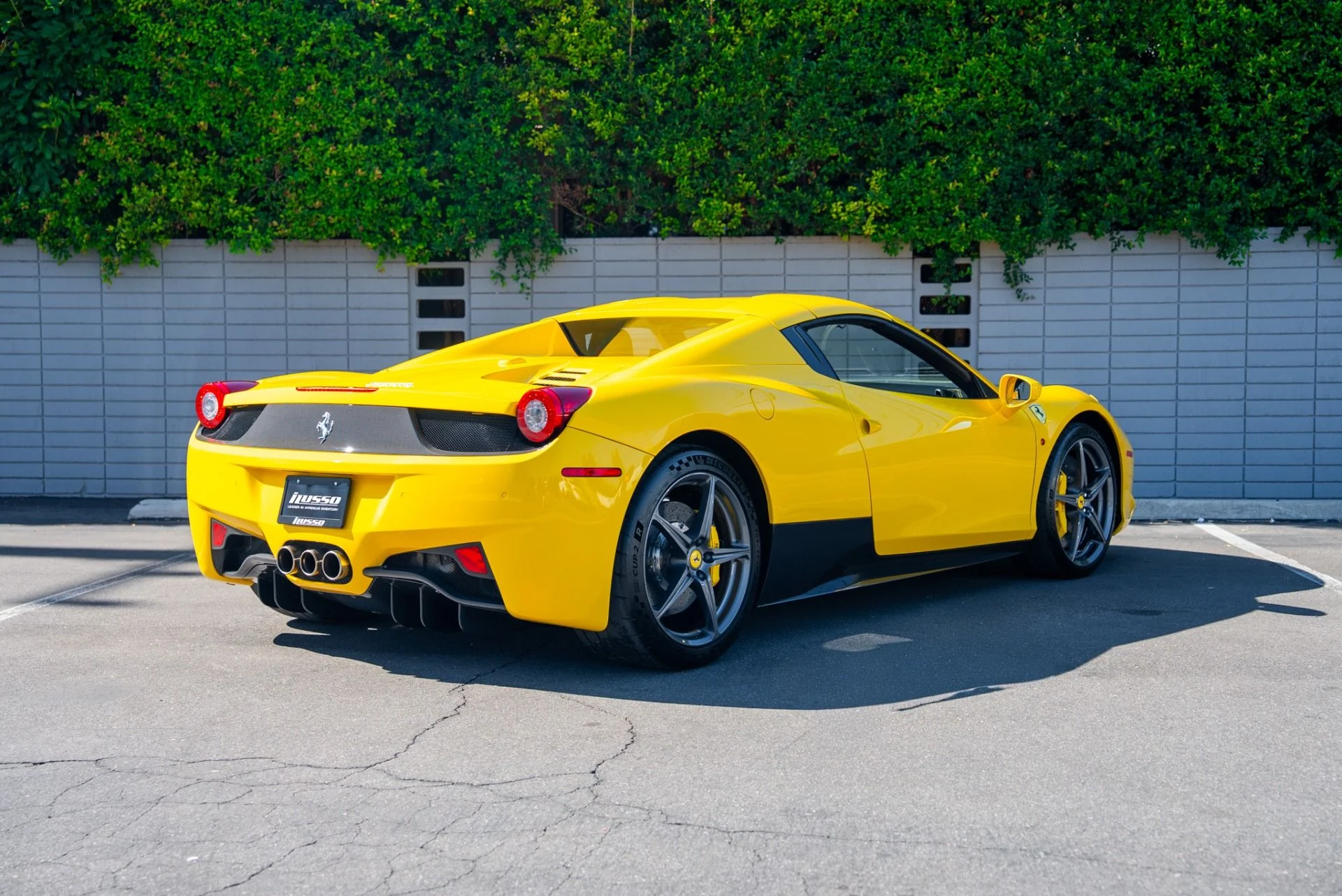 mph034_223082107_Used_2012_Ferrari_458_Spider_1762304624_2a58a6ecae