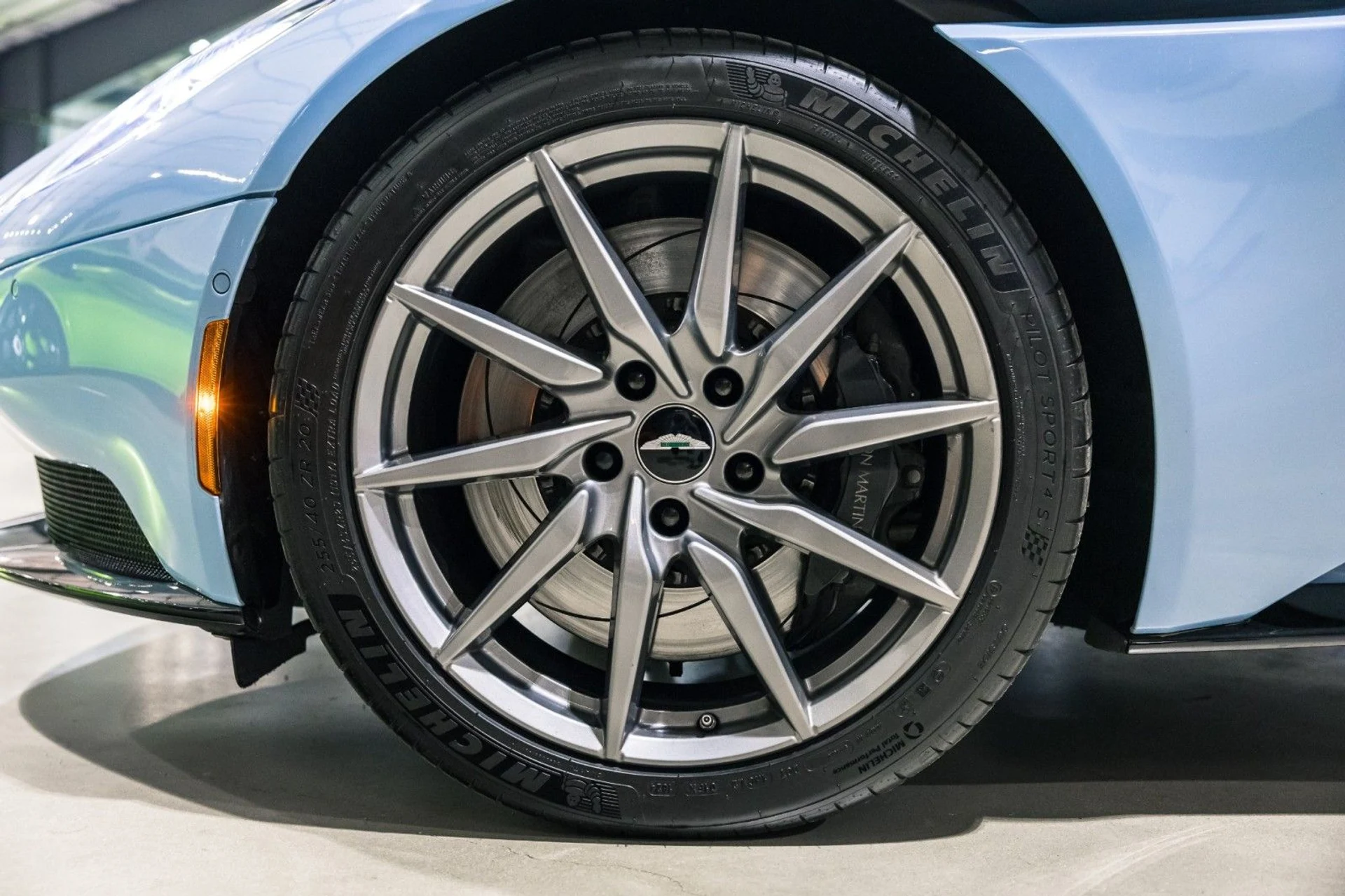 mph034_2235408469_GQ_0e46c8494e