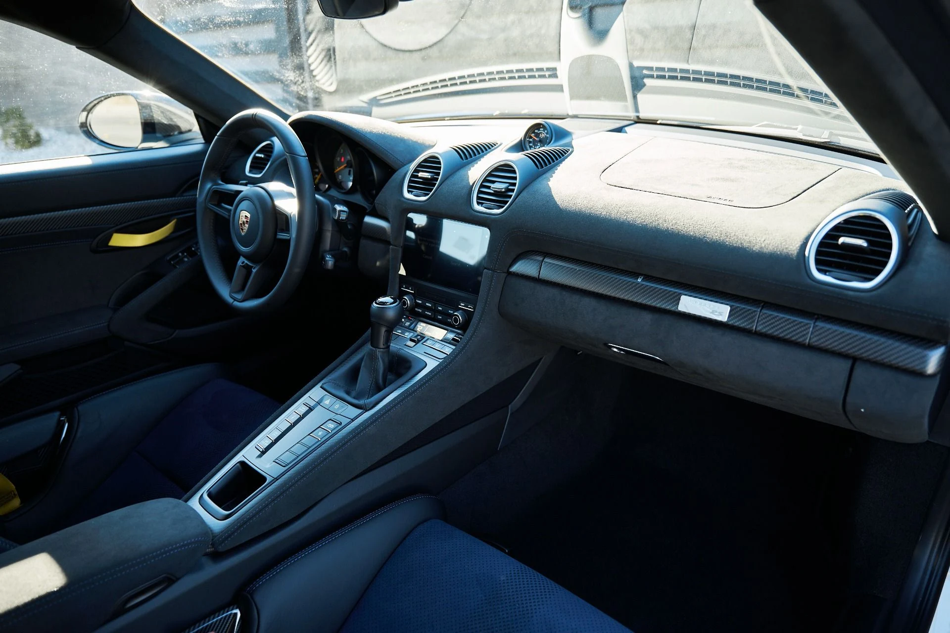 mph034_2240220096_Used_2025_Porsche_718_Cayman_GT_4_RS_1766025518_716f827a0e