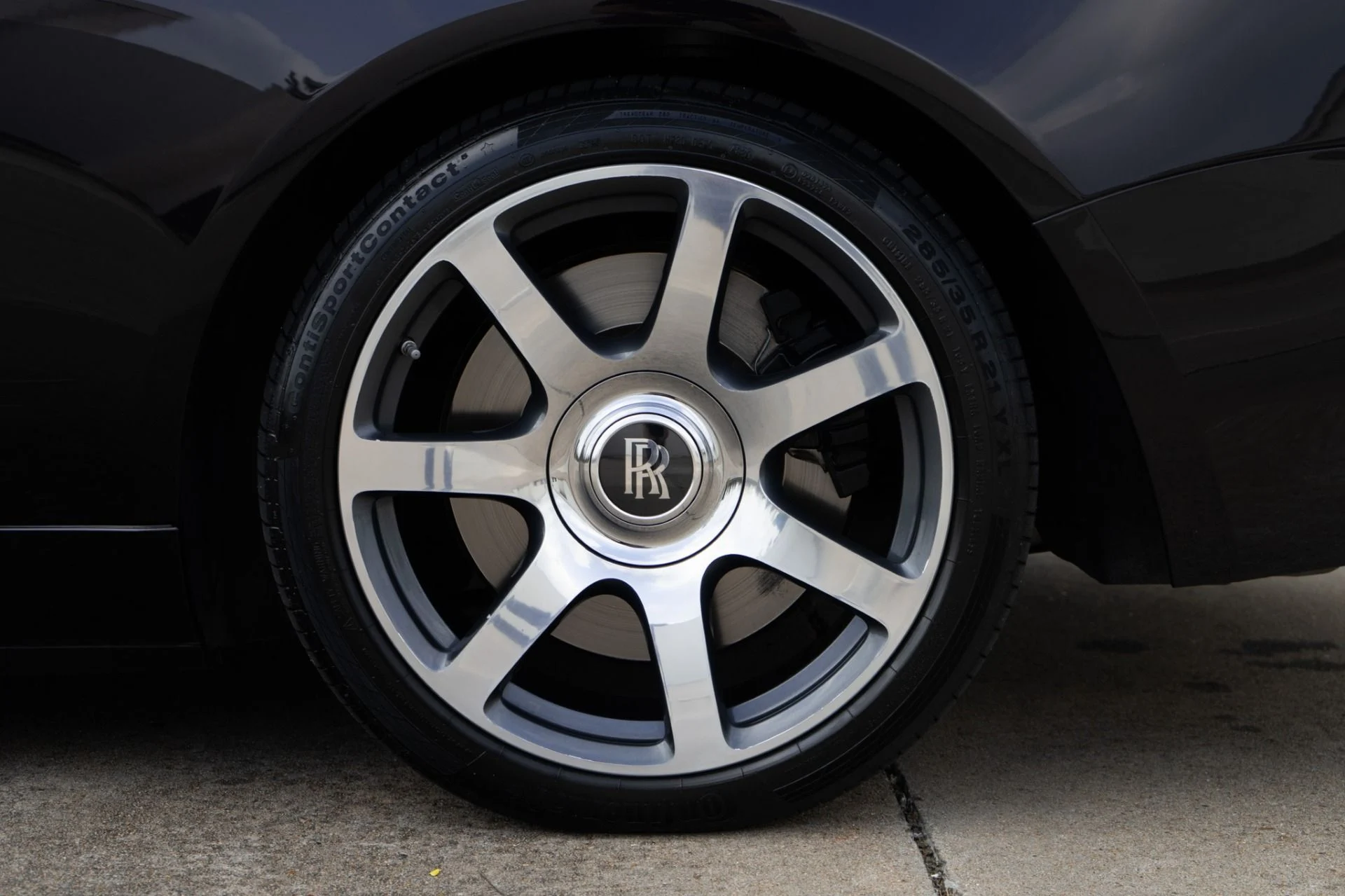 mph034_2244995502_Used_2017_Rolls_Royce_Dawn_1771784248_132223617b