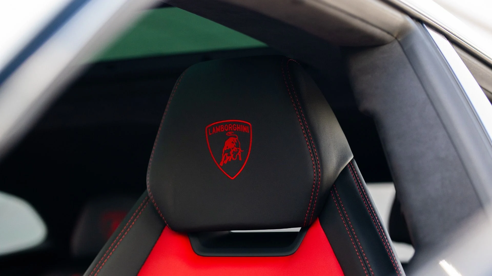 mph034_2248058733_Used_2021_Lamborghini_Urus_1754681955_af8bba71cc