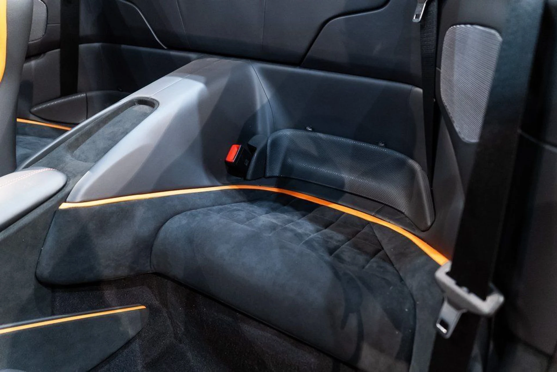 mph034_2255515601_a9665d5c72f4111bad424aced55615a8_087818dbf7