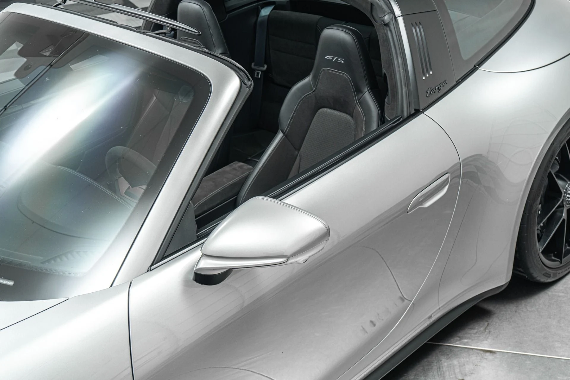 mph034_2259830434_Used_2025_Porsche_911_Targa_4_GTS_1783373195_2acd2abd06