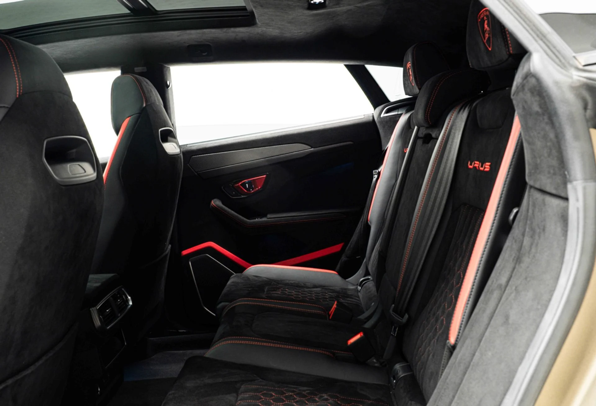 mph034_2266217557_Used_2024_Lamborghini_Urus_Performante_1774028771_1f34fa491e