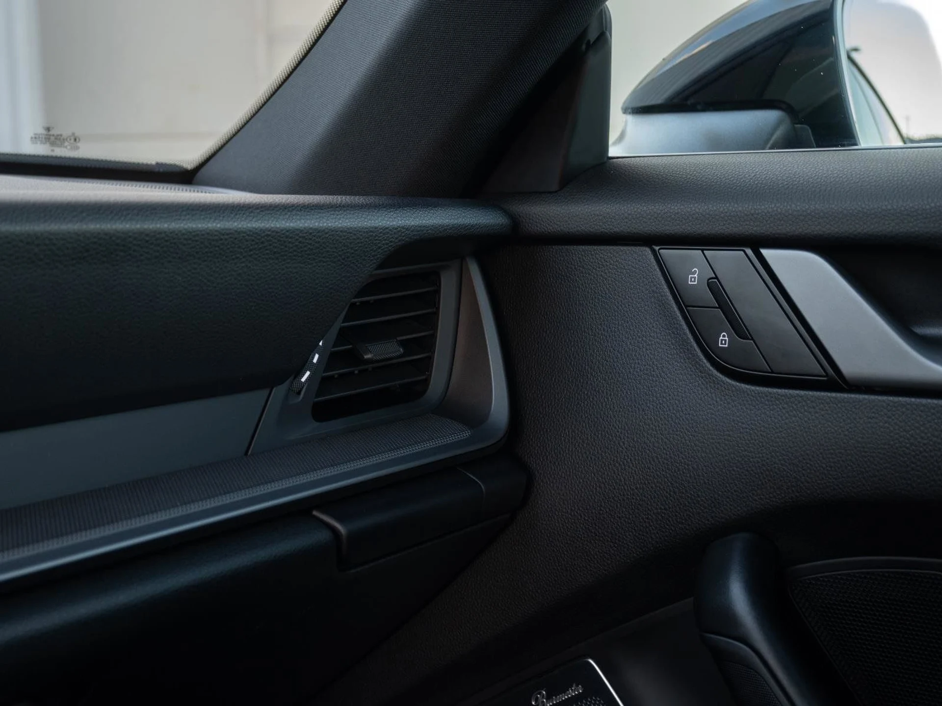 mph034_2278095505_1aabb1cd8a377deabef54405494c5d9fx_9858422a42