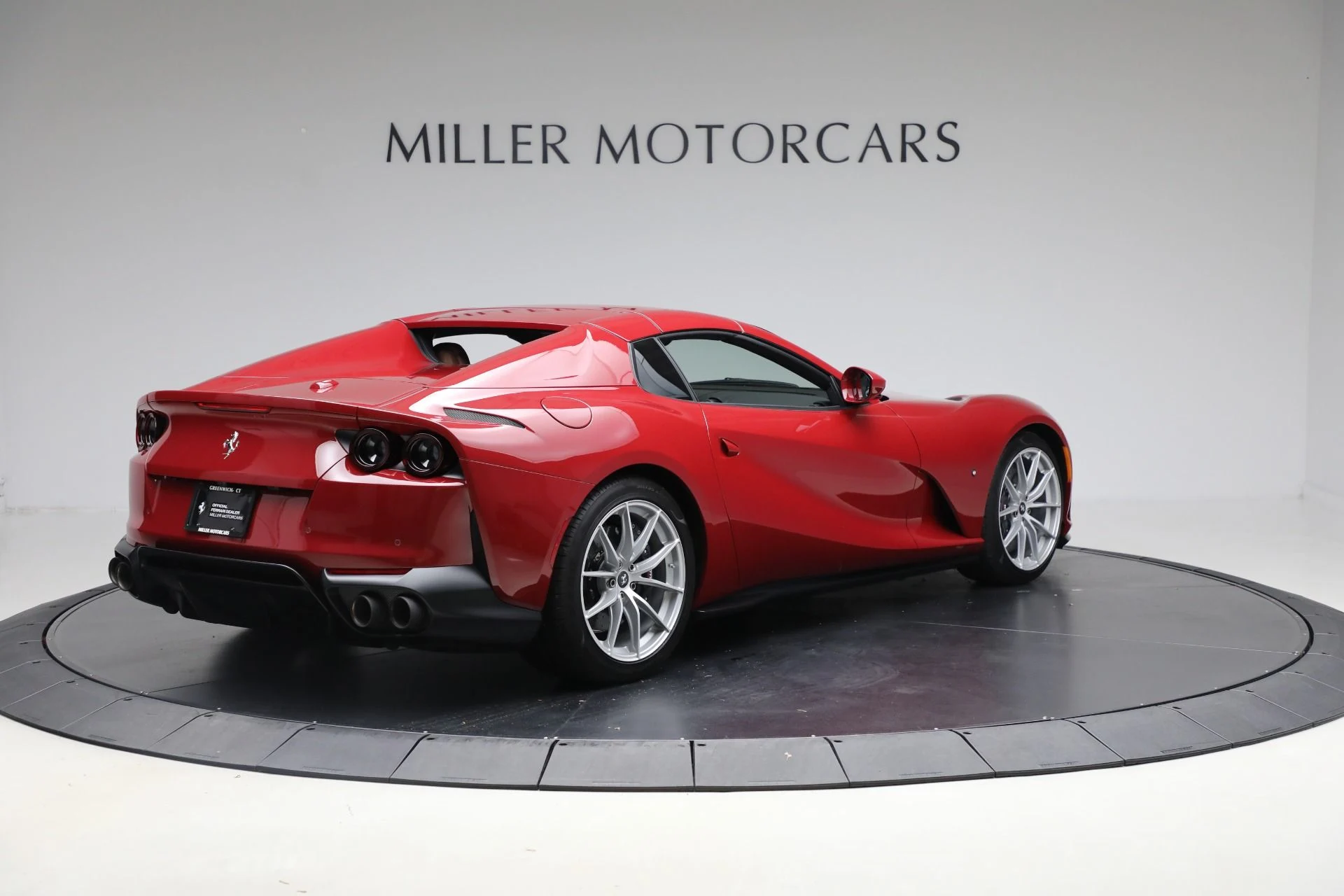 mph034_2282352323_Used_2022_Ferrari_812_GTS_1760729504_0ed387bb70