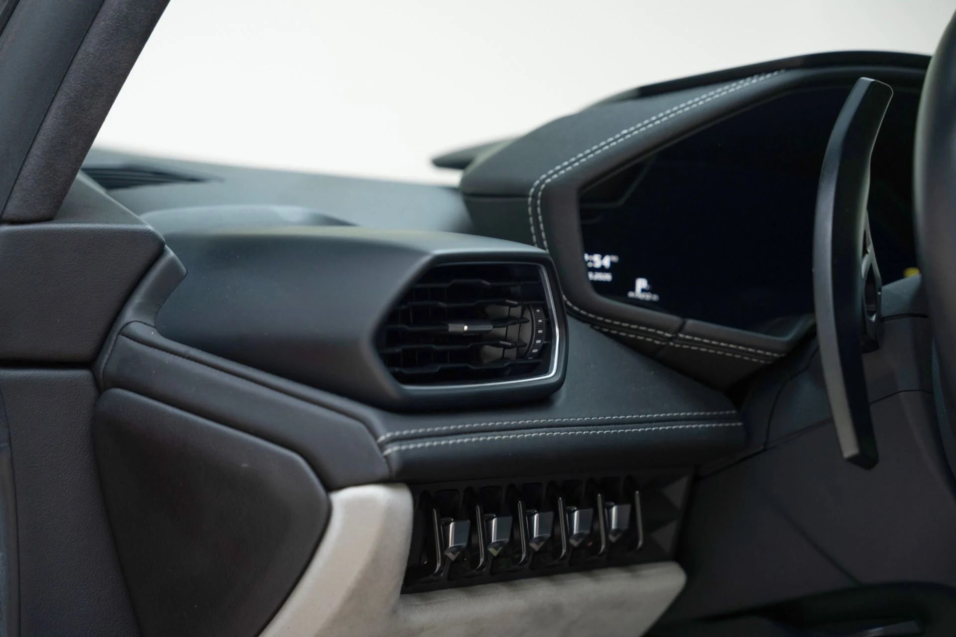 mph034_2291535747_Used_2016_Lamborghini_Huracan_LP_580_2_1782242237_2825a9f802