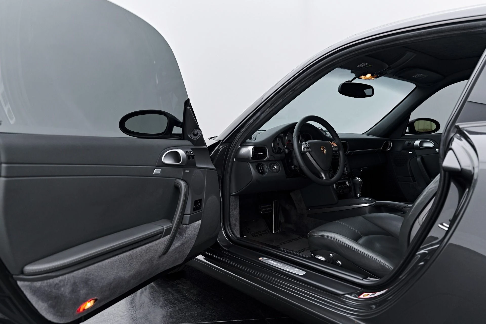 mph034_2292993277_Used_2005_Porsche_911_Carrera_S_1791837320_a3507f69d4