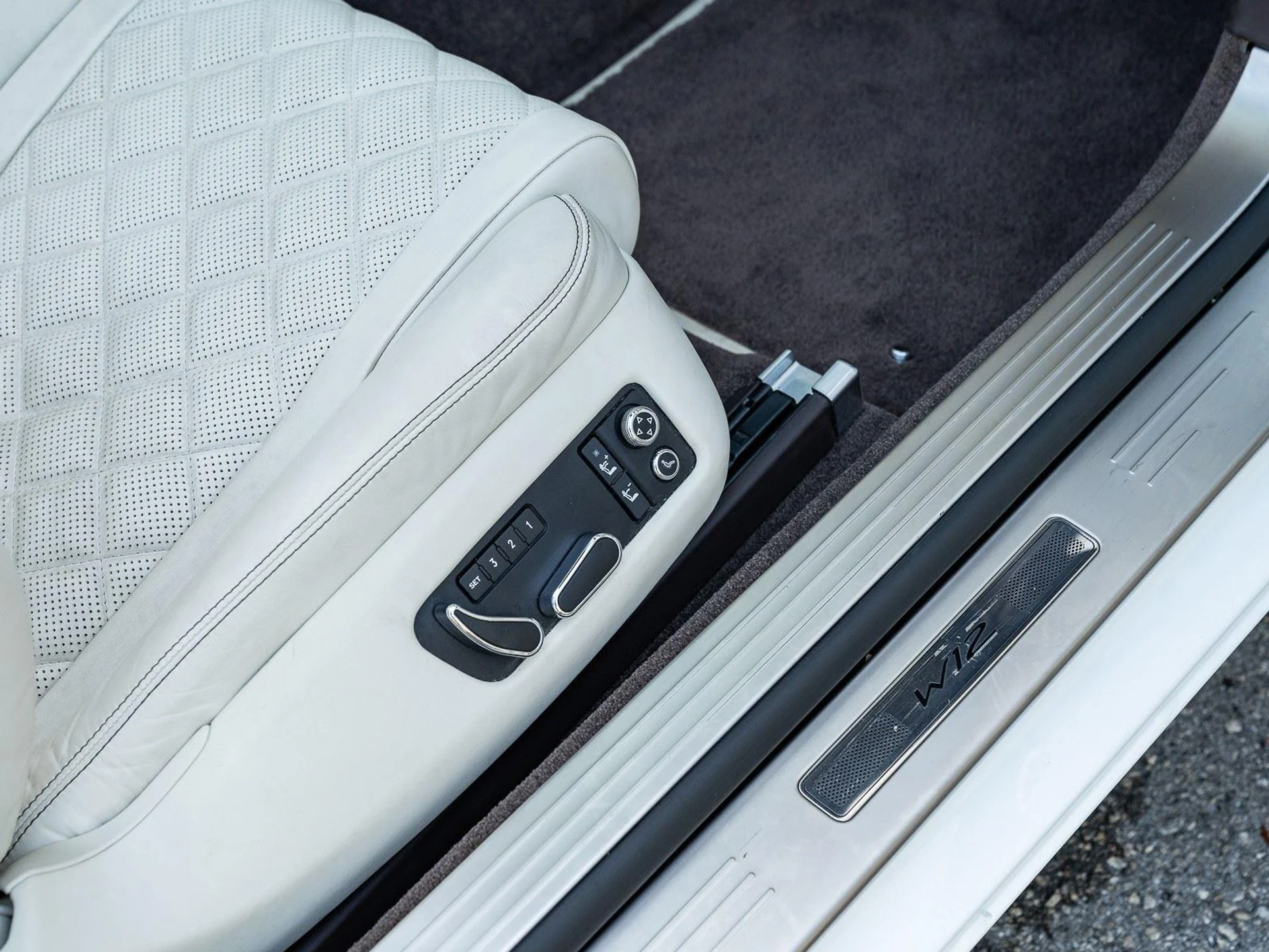 mph034_2298094278_Used_2018_Bentley_Continental_GT_1767952848_6117e45355