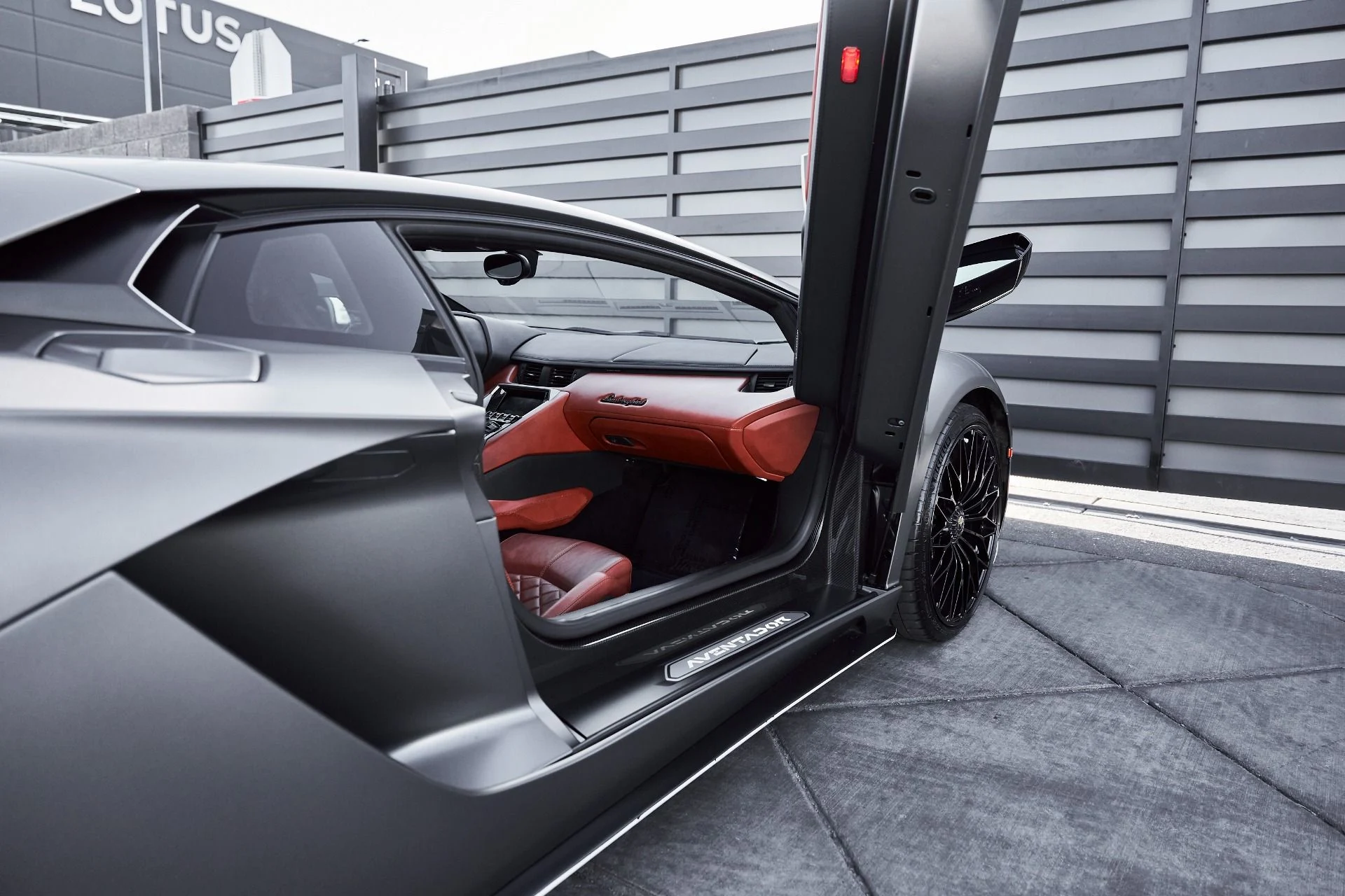 mph034_23203951_Used_2018_Lamborghini_Aventador_S_Base_1773191821_45fb3e9cdb