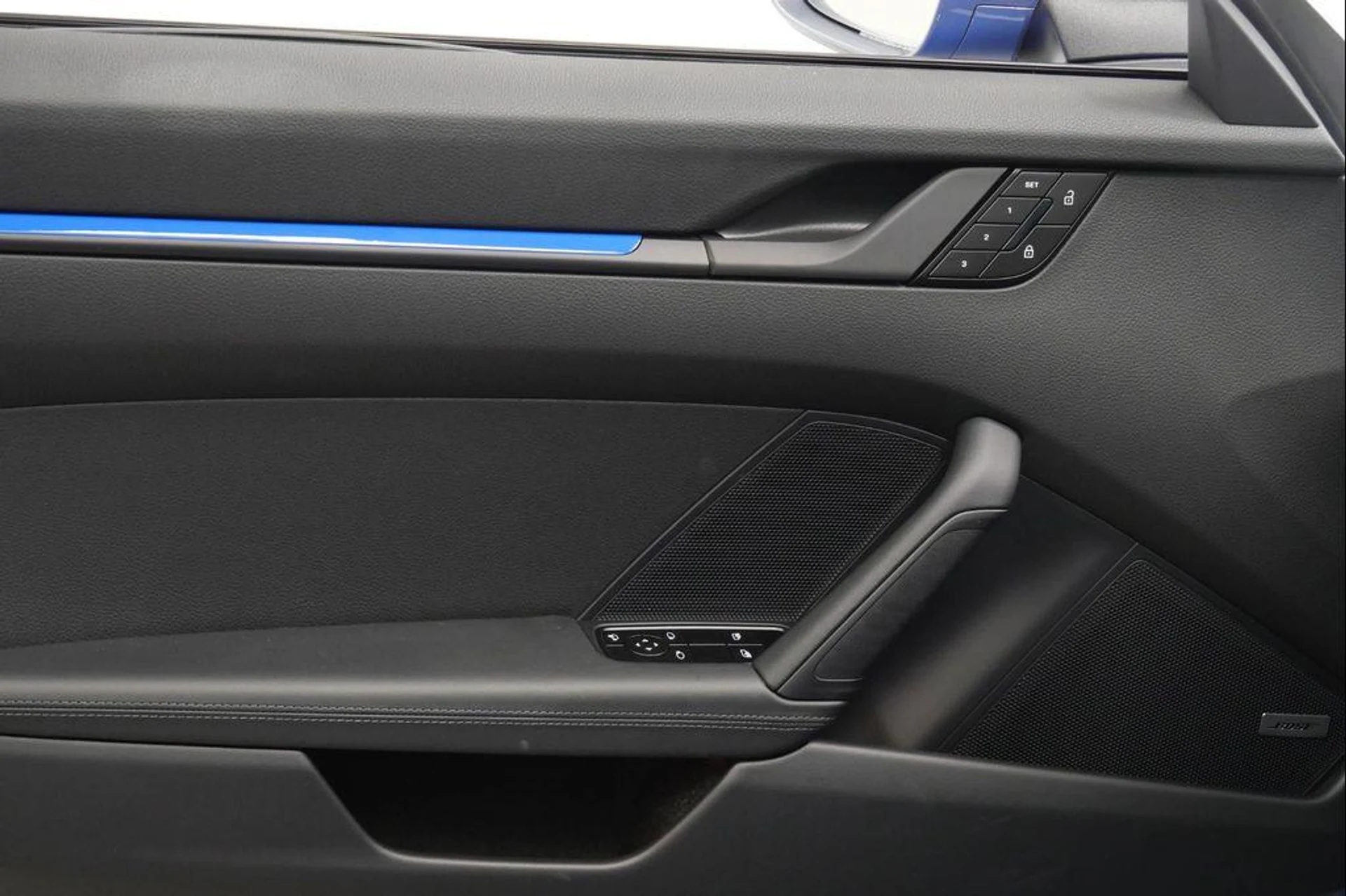 mph034_2326029894_An_Amkj01_G_Yt_WW_Iw_E_Kx8xka0_f_TM_068bafa036