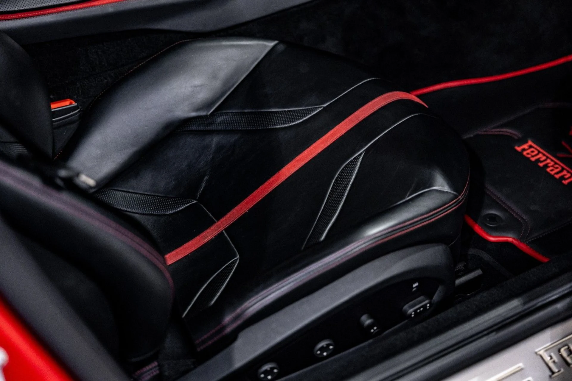 mph034_2328599802_h_Q_51c9ee8f63