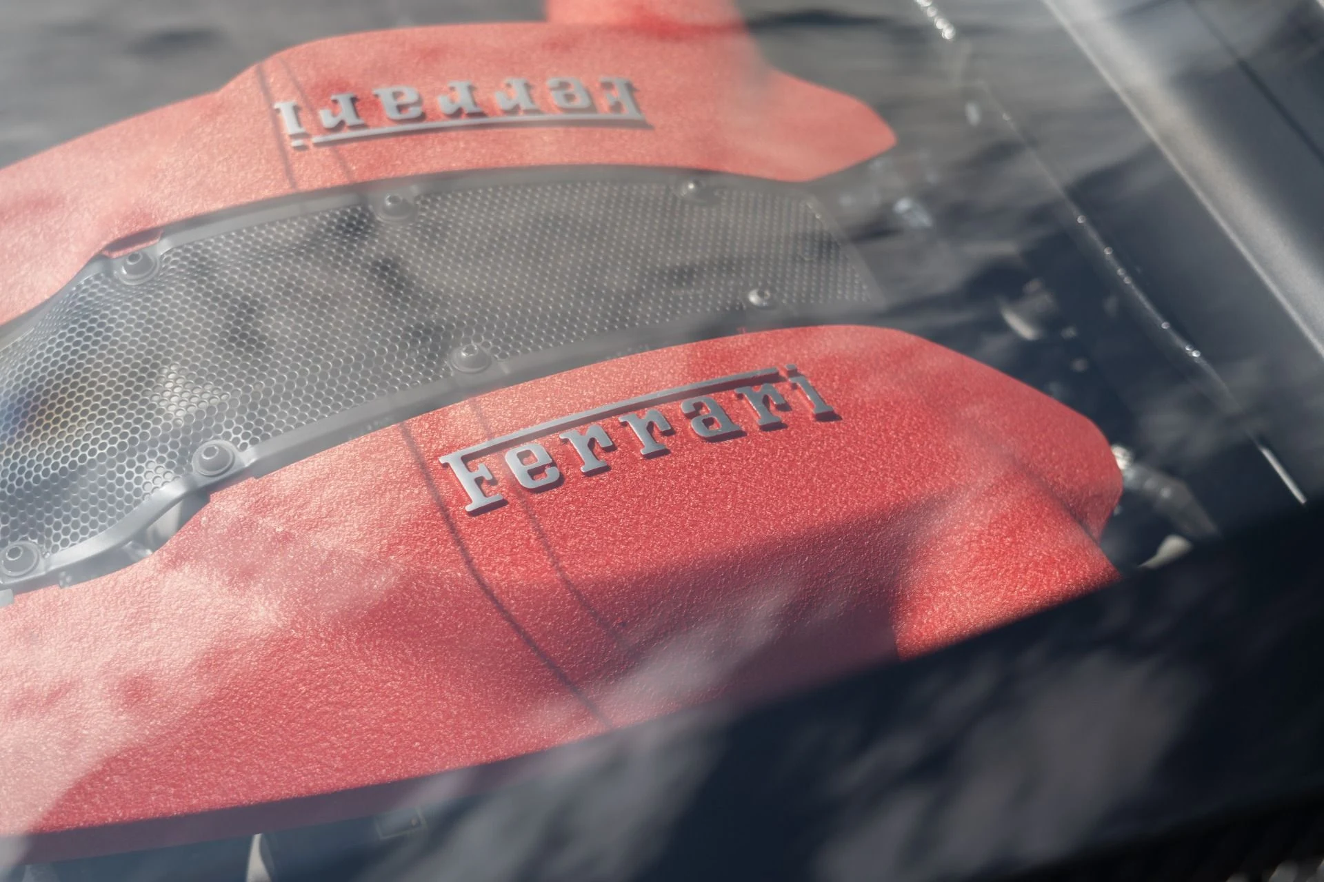 mph034_2329448842_Used_2020_Ferrari_F8_Tributo_1756838529_8544303e23
