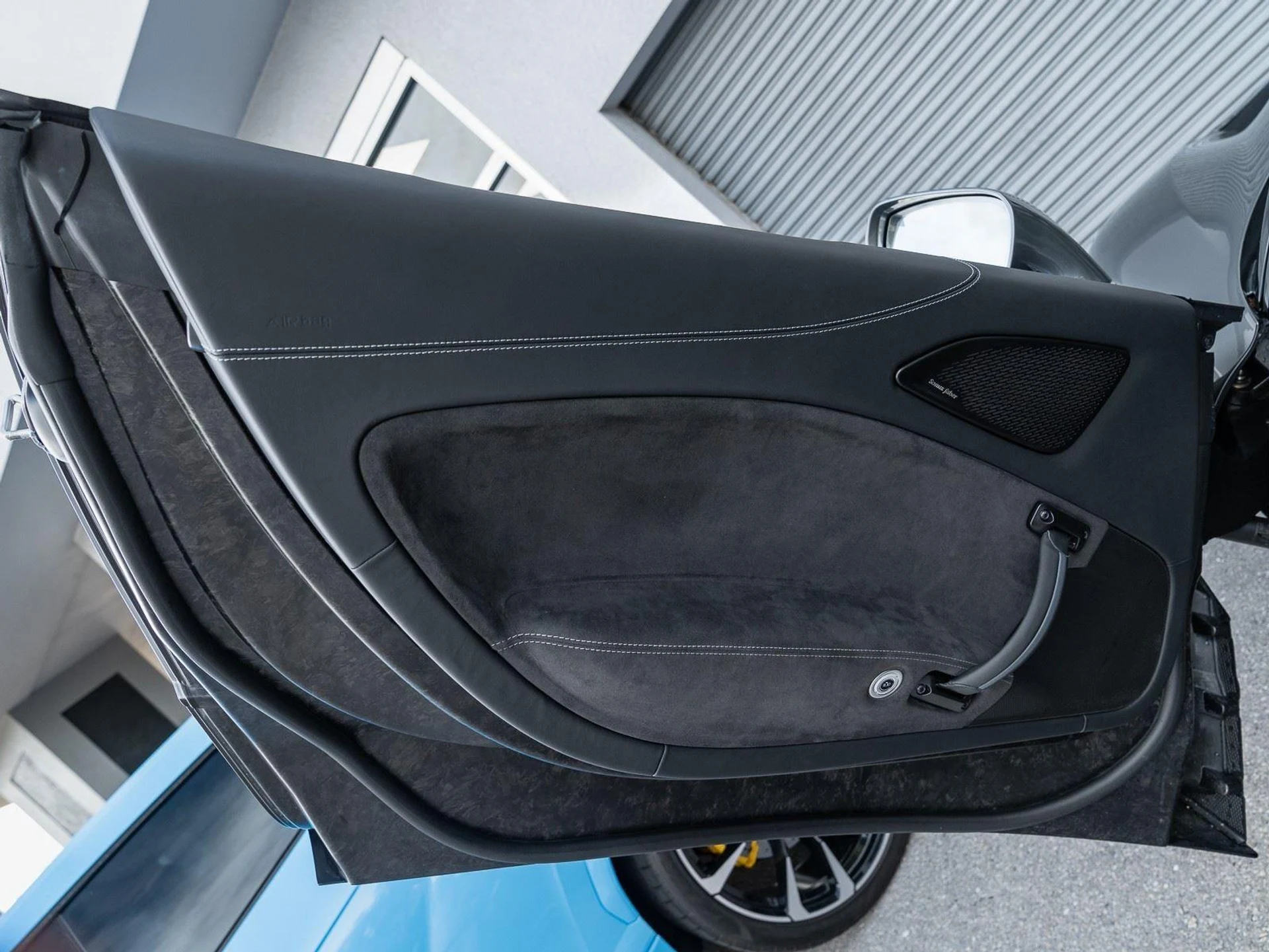 mph034_2337099478_Used_2023_Maserati_MC_20_Cielo_1773864343_6fc08b0668