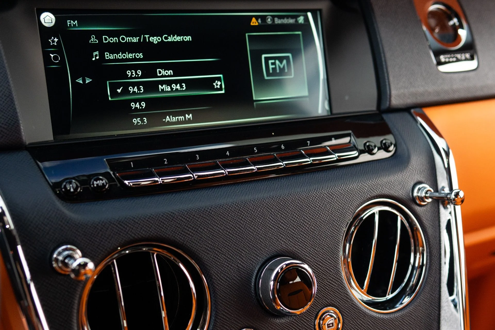 mph034_2356867466_Used_2023_Rolls_Royce_Cullinan_1766776442_a89c1e9087