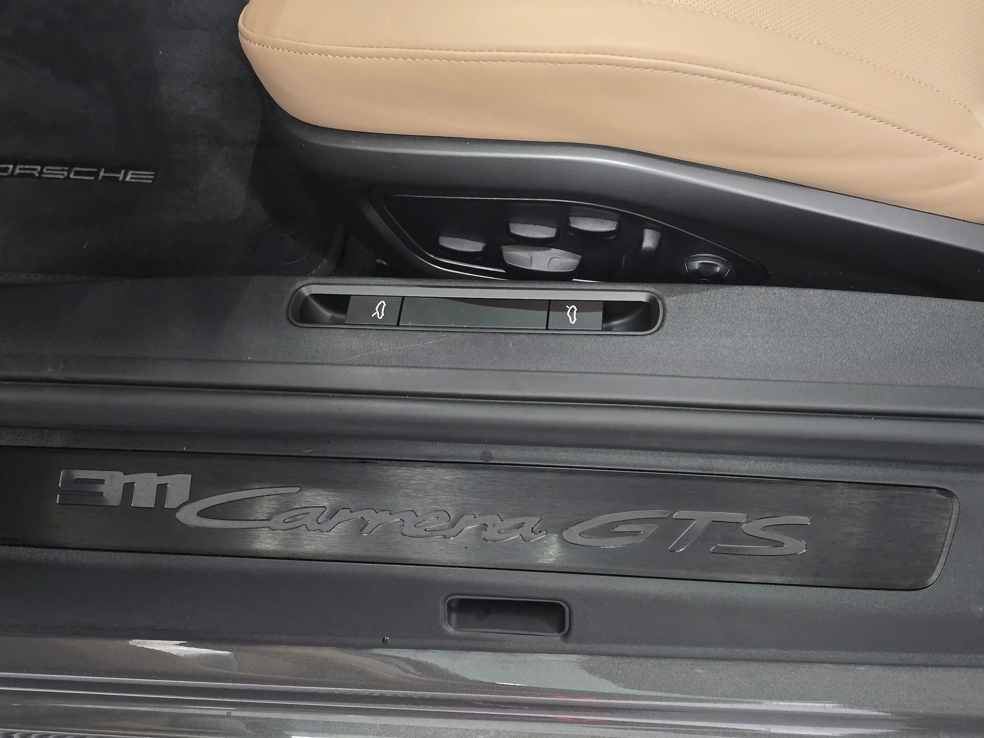 mph034_2362836623_564143dcc1f82b9f846186840deebb17x_f2e41154c2