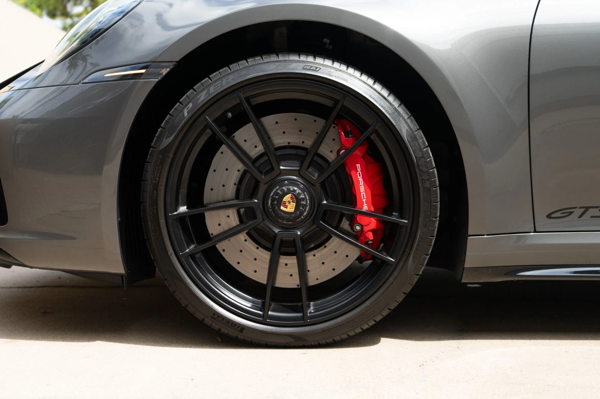 mph034_2370651835_Used_2024_Porsche_911_Carrera_4_GTS_1788372630_a29ca33997