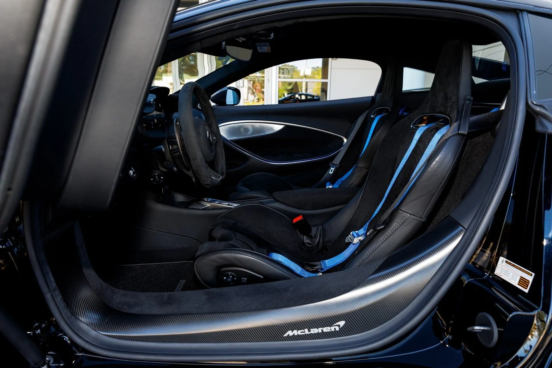 mph034_2371034766_396_p35_l_395a50979a