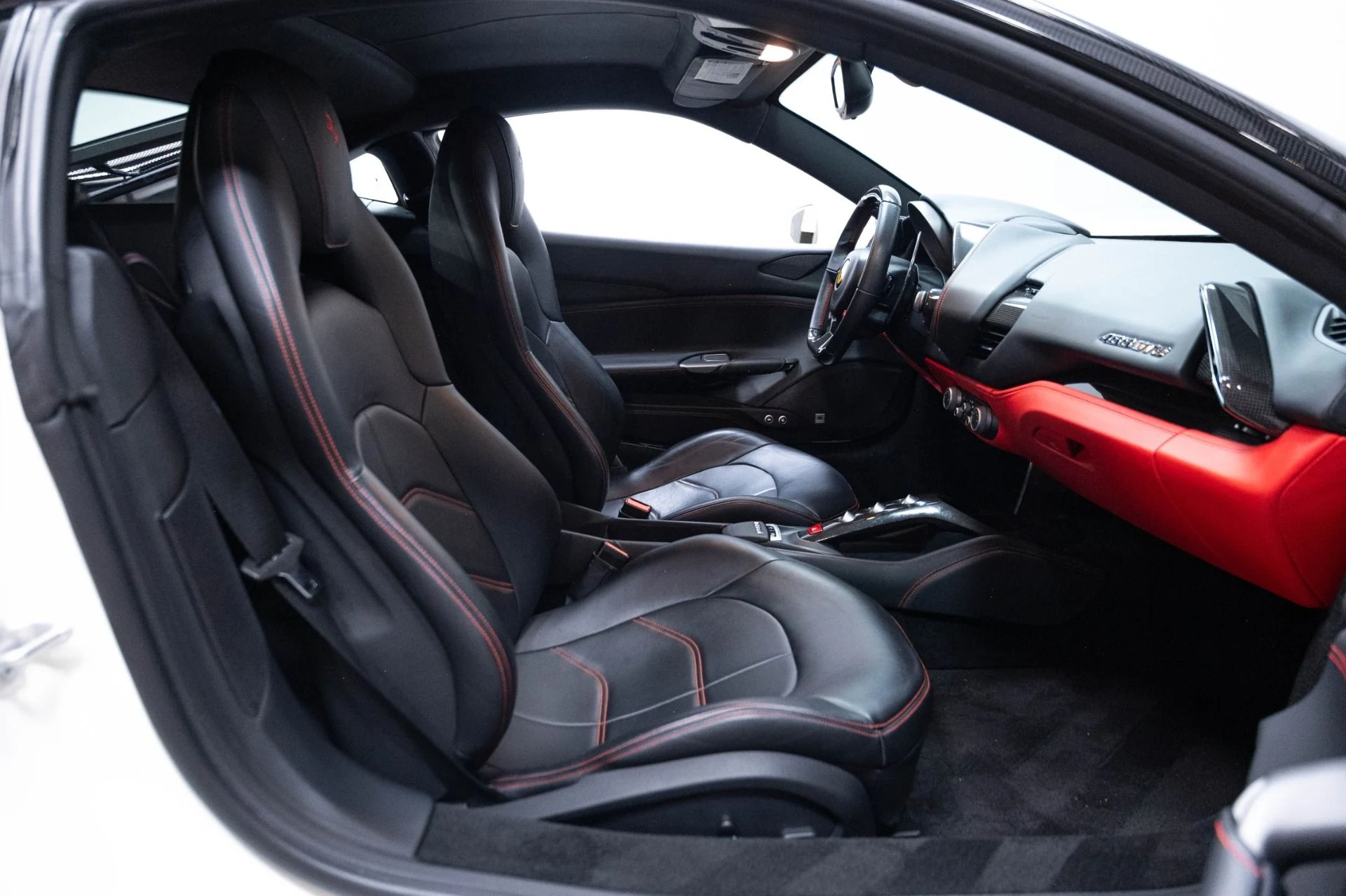 mph034_2386945000_Used_2016_Ferrari_488_GTB_1783363377_9cf22ca87f