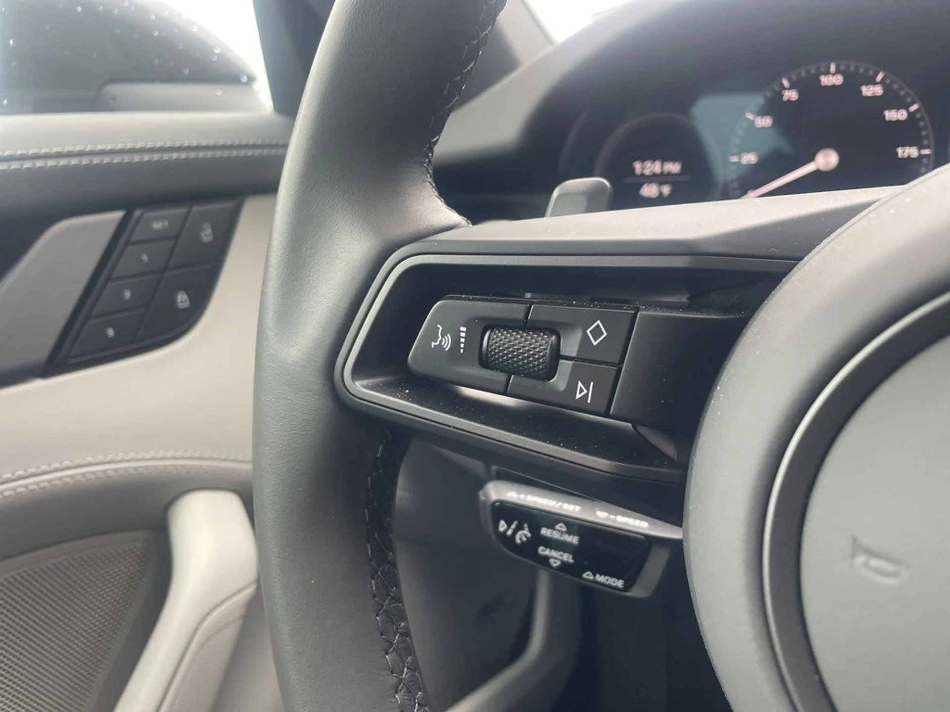 mph034_2387162538_8191e3b334fe759f01d867d0988b2e22x_6da433bdb9