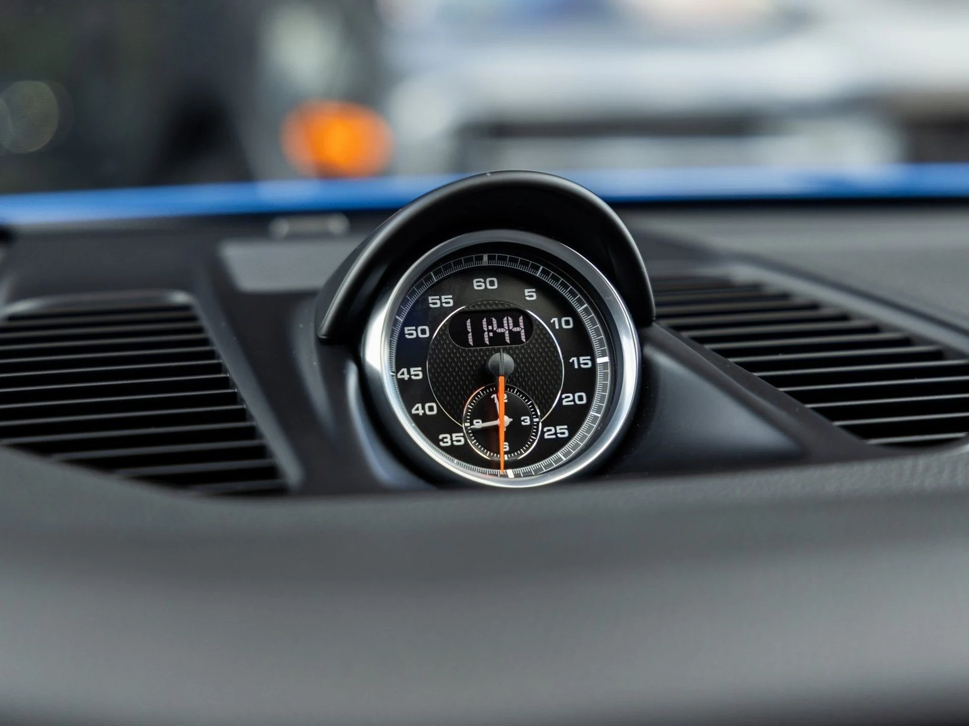 mph034_2392935991_35_650be30fd9