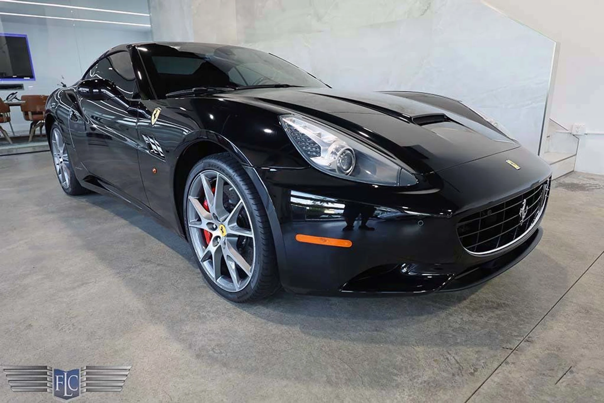 mph034_2411554724_used_2012_ferrari_california_2drconvertible_9689_22890913_35_1024_2de48ba6e3