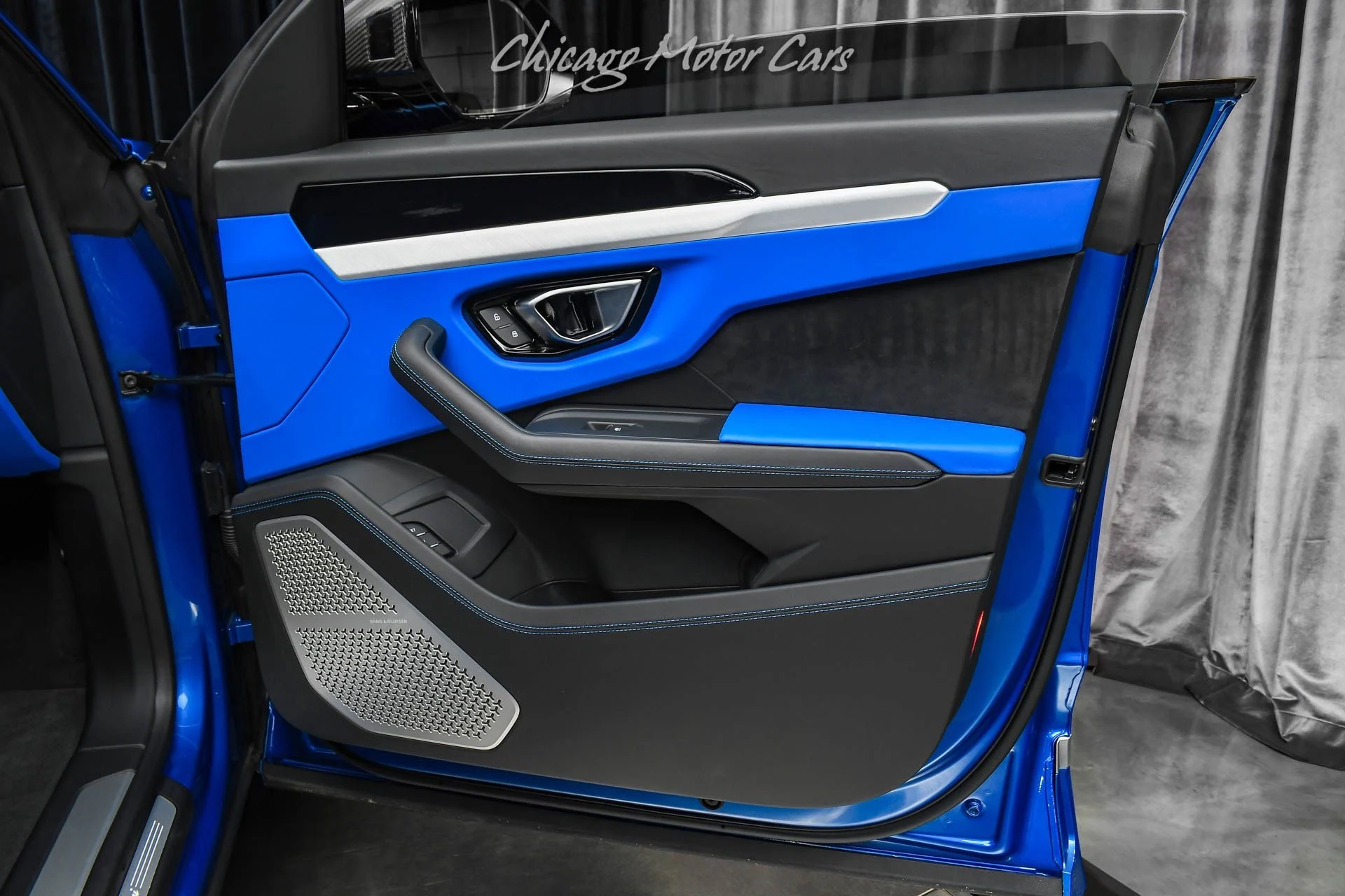 mph034_2415622403_11442_p35_l_21dede60ee