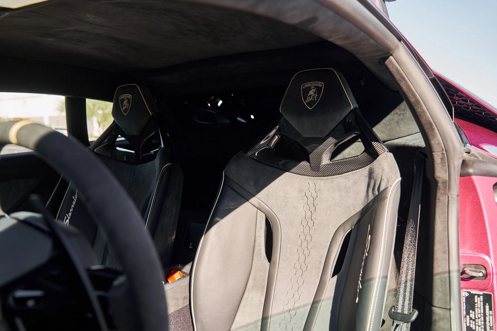 mph034_2418034177_Used_2024_Lamborghini_Huracan_Sterrato_Base_1760828473_4ad370ca3b