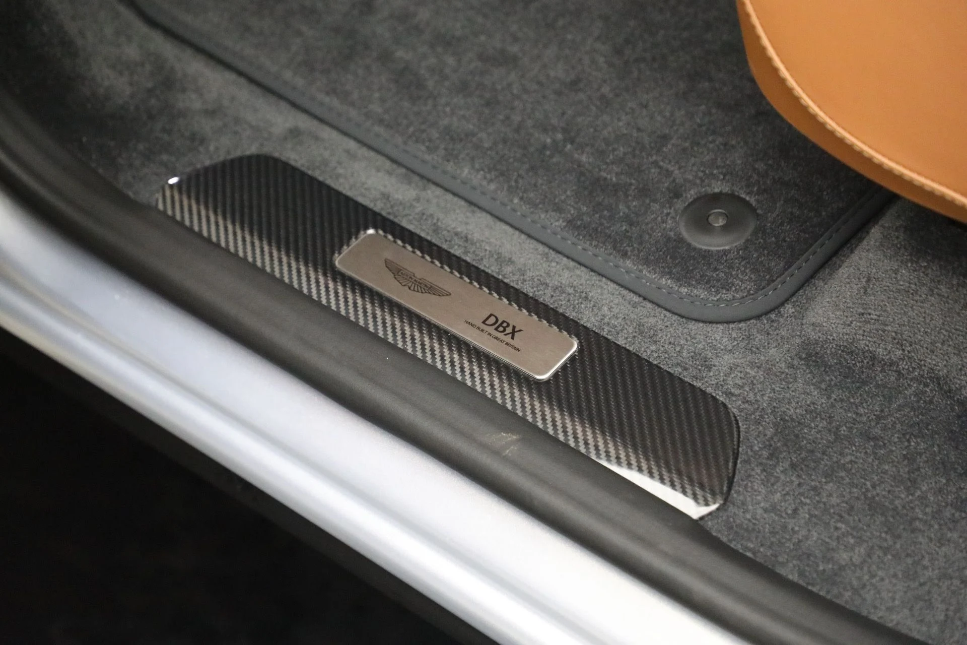 mph034_2434837546_New_2026_Aston_Martin_DBX_707_1767986611_29f8d6c5ea