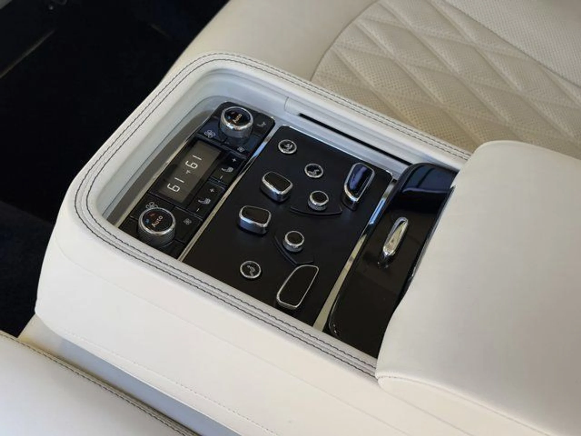 mph034_2437801119_867253891fdb4a4eb54a858ab502a67f_80b9c2017d