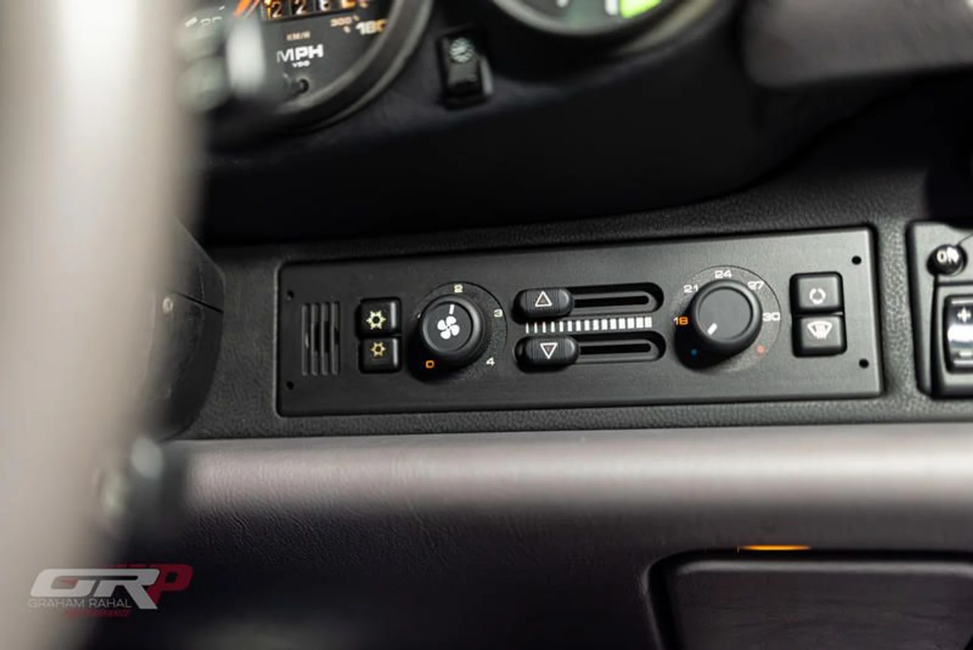 mph034_2440858949_E267_FEFE_98_D1_4_CAD_8904_B2_C821_B2_D8_A1_db0d7ff268