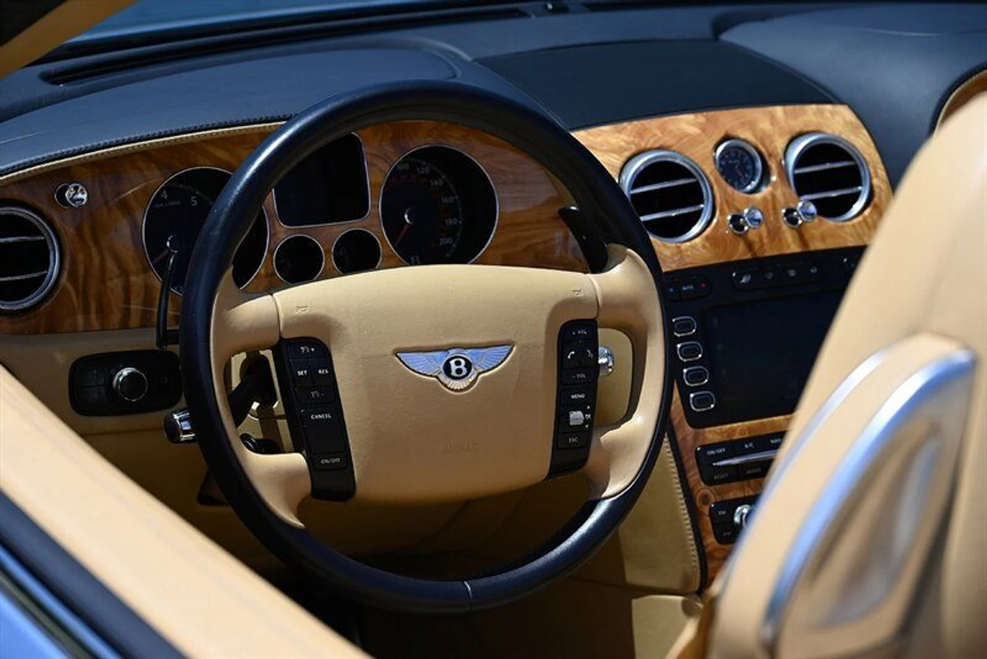 mph034_2445299932_46b8ee174f_800_b7ad03877c