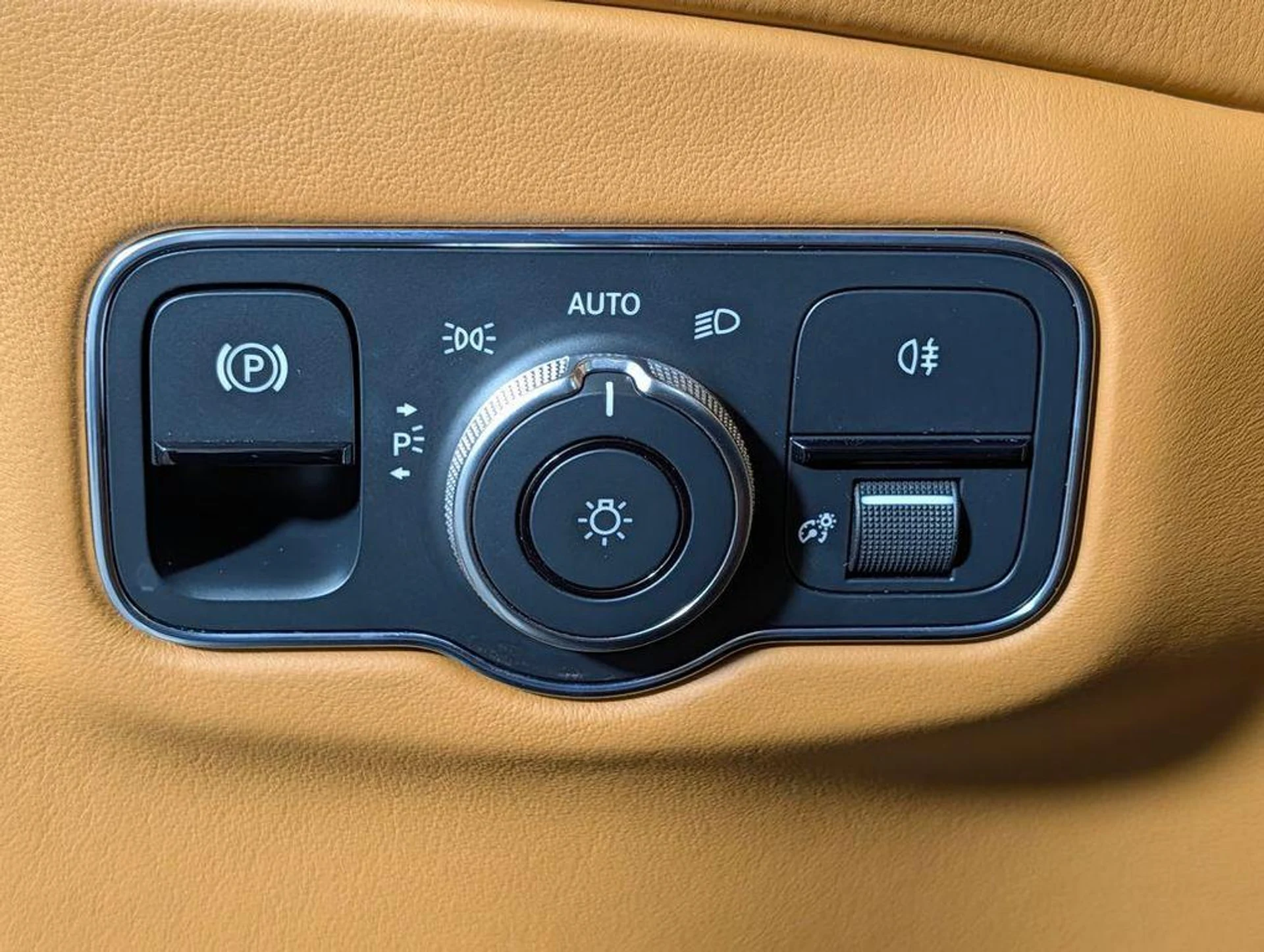 mph034_2450598678_Kwq_Y9tq0lp_C1dc_B_Qvn9_E4_V1_D_Ujw_00707ea8b3