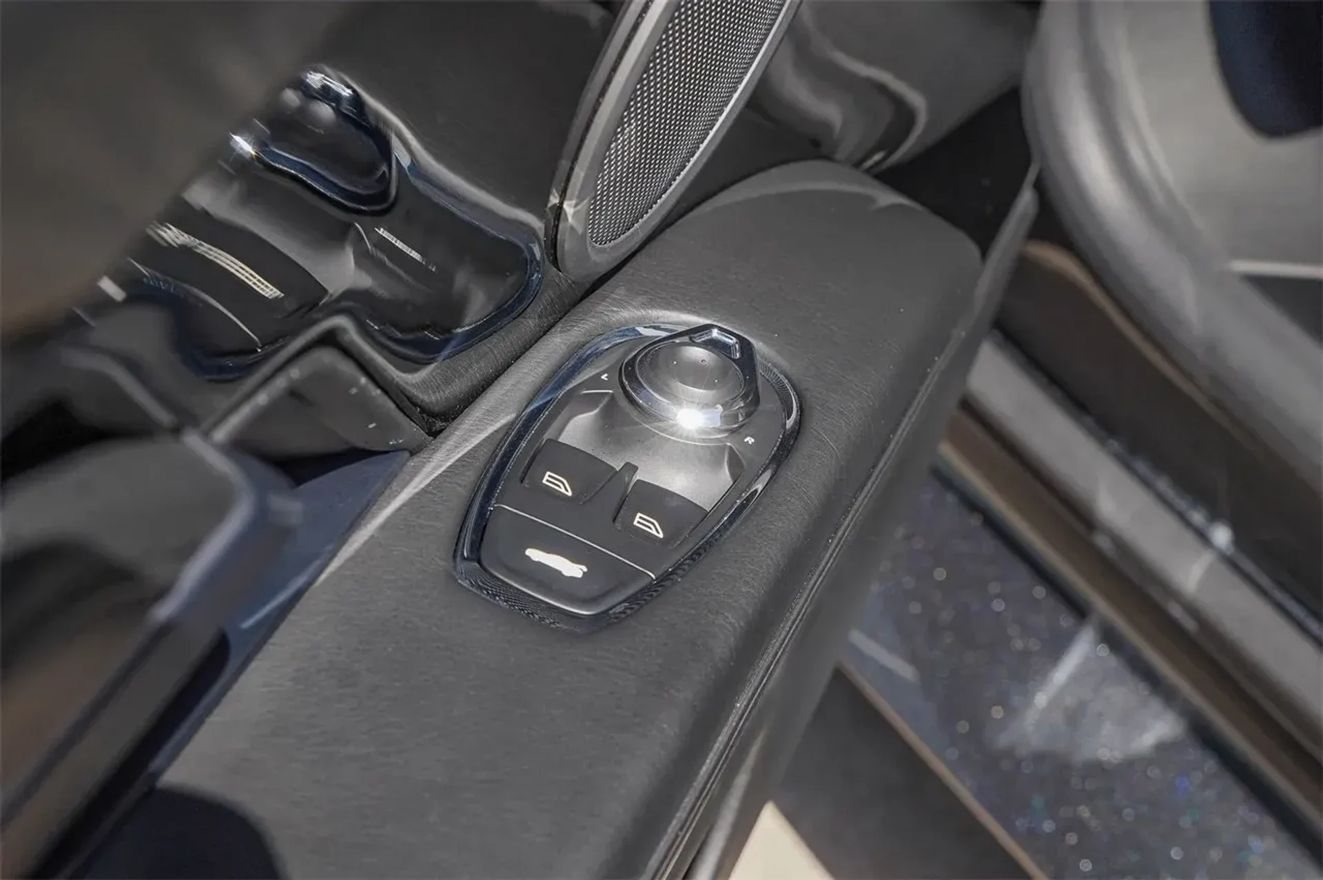 mph034_2451618471_6c618ed0a49a4b4da44fae7a46ecc20d_64c136c63b