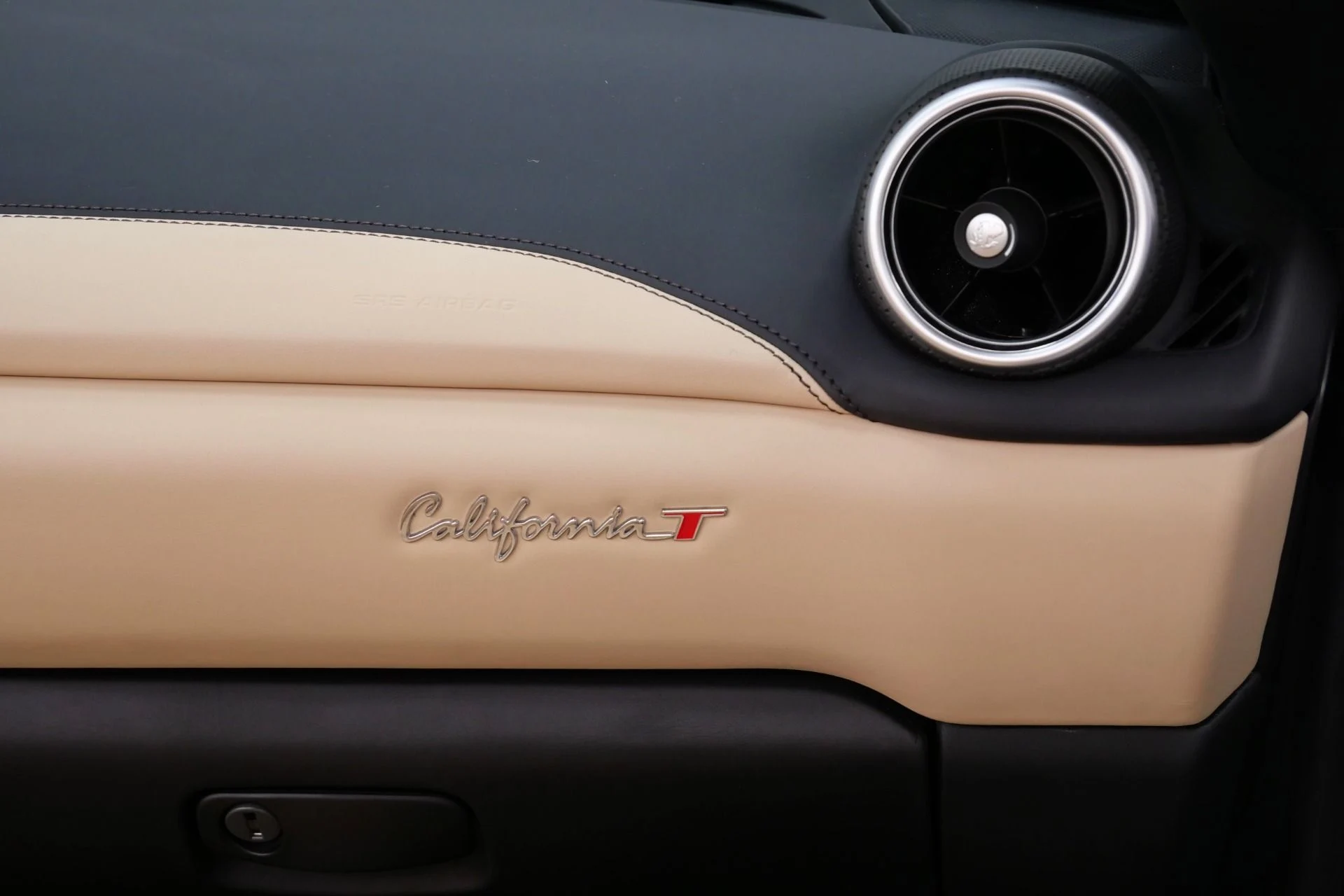 mph034_2453170937_Used_2017_Ferrari_California_T_1759252098_f6cf93124b