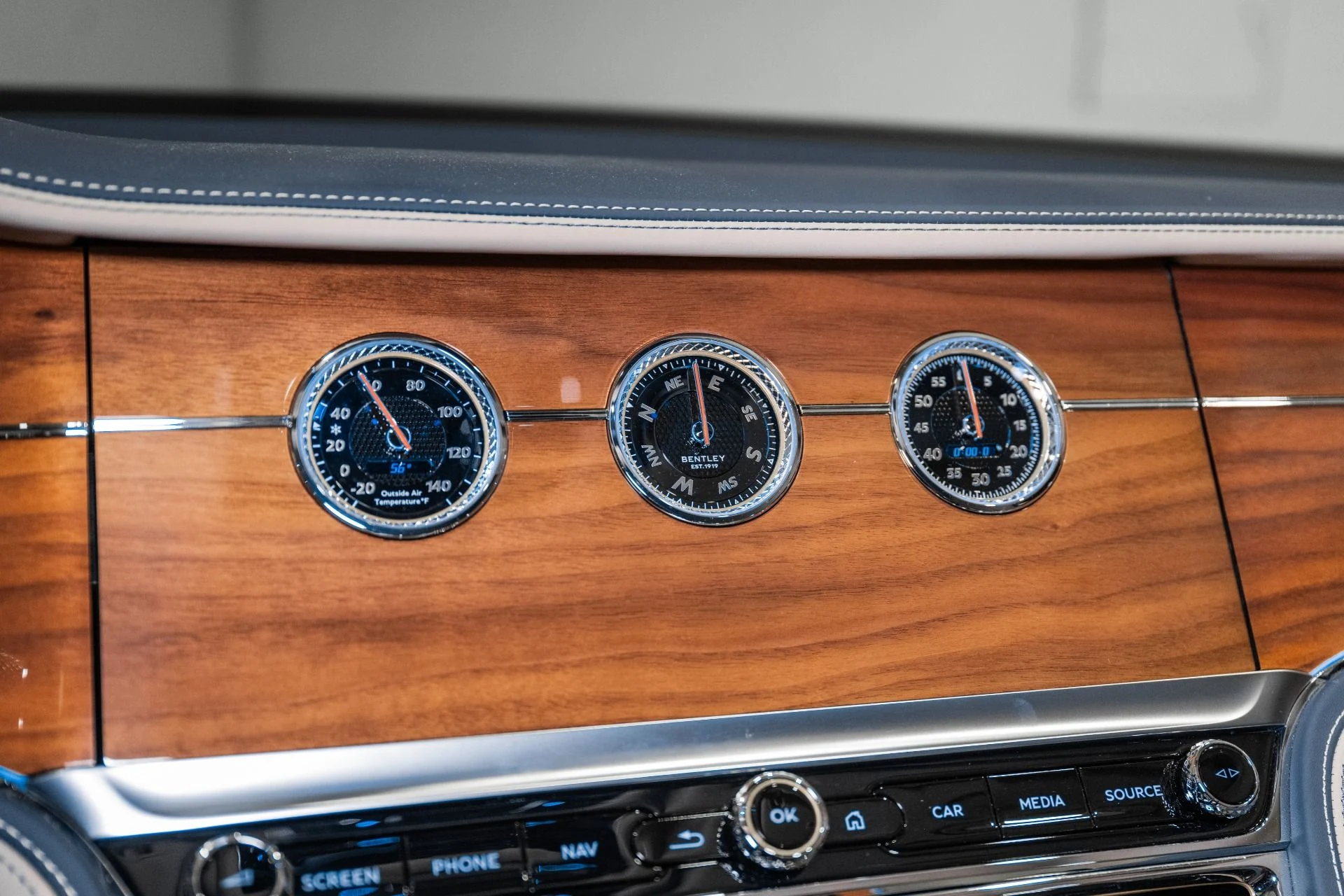 mph034_2455762578_Used_2023_Bentley_Flying_Spur_1772469545_802e9f31ca