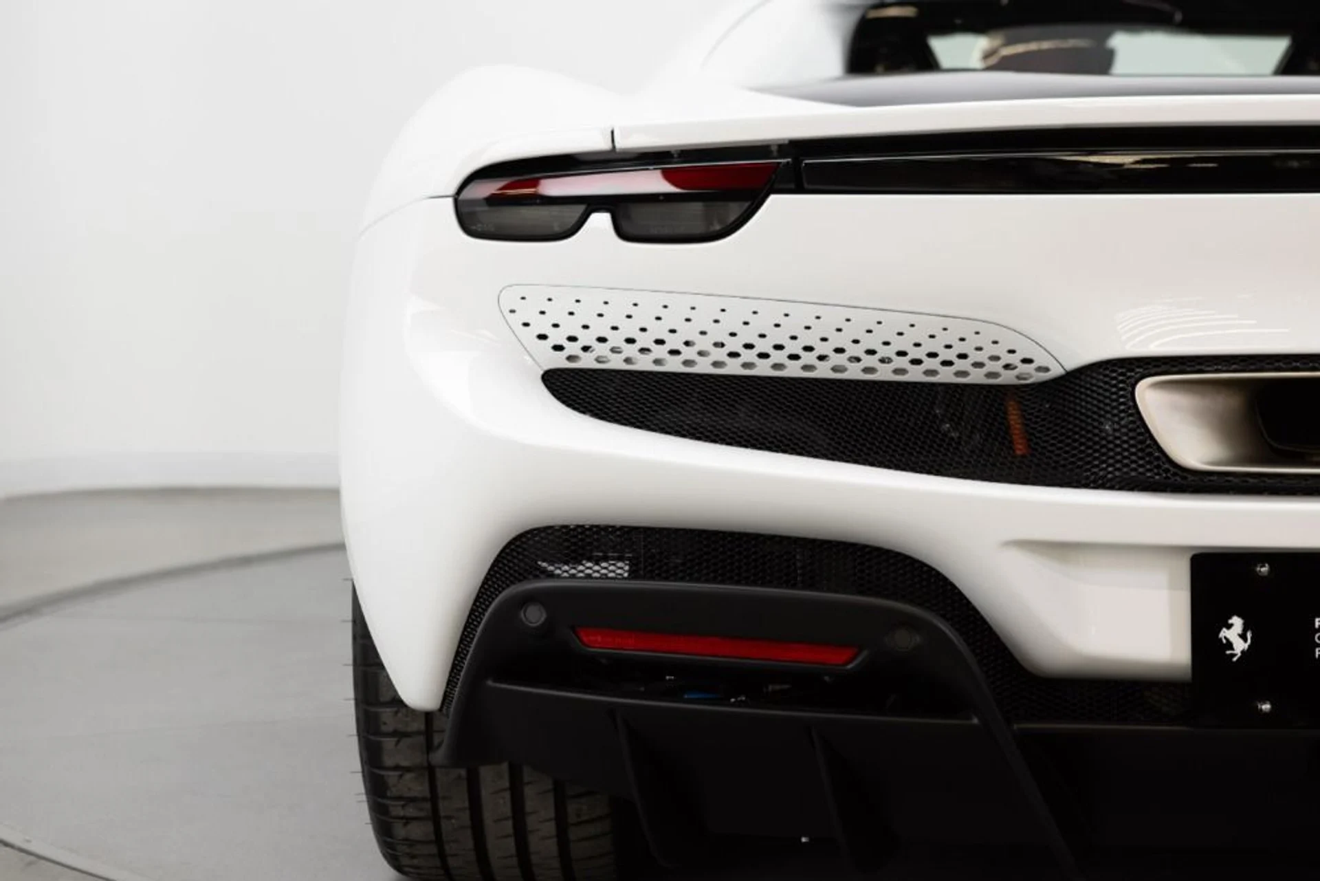 mph034_2456591321_Used_2024_Ferrari_296_GTB_c23b3ce781