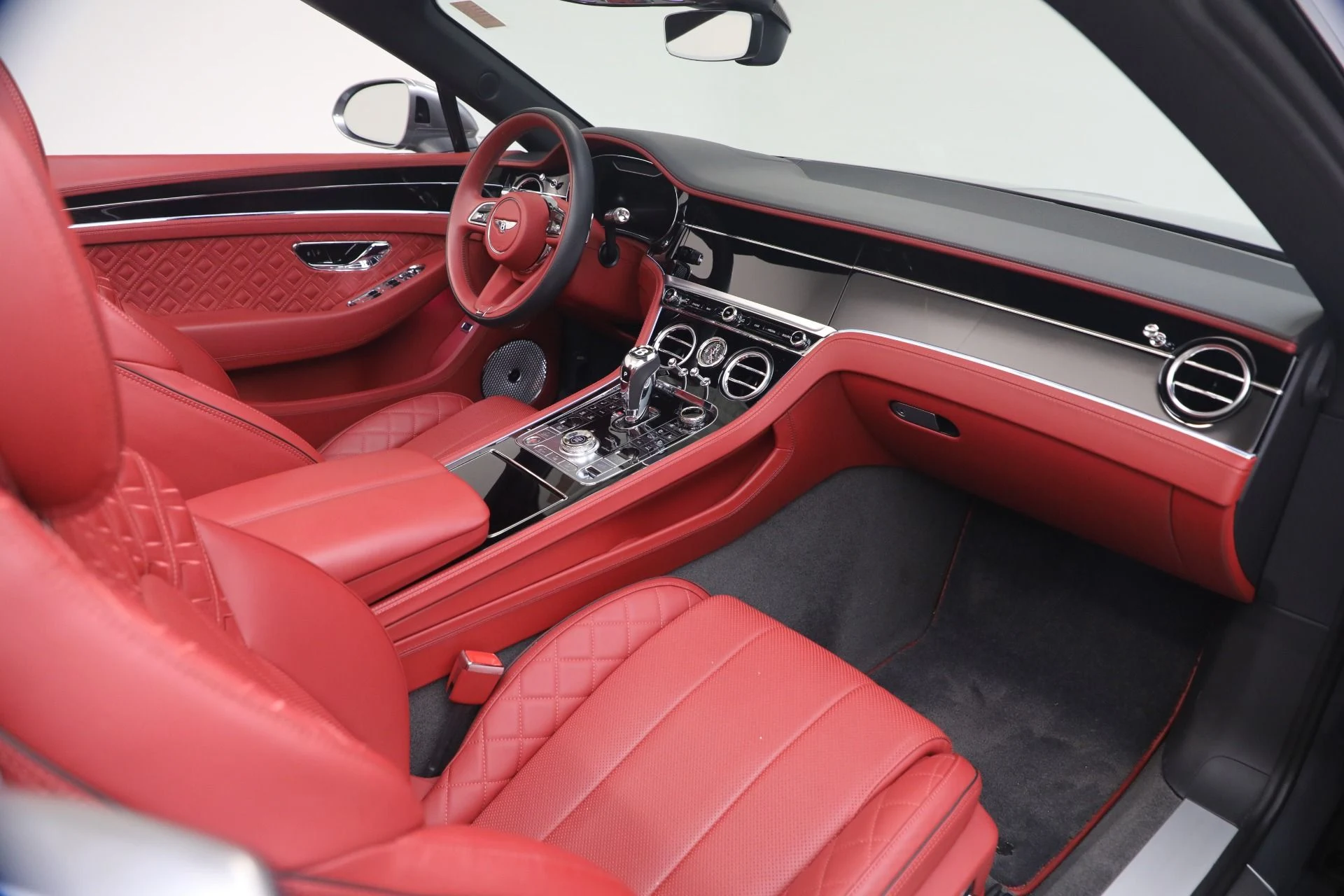mph034_2461971956_Used_2022_Bentley_Continental_GTC_V8_1784133773_a9d5496f97