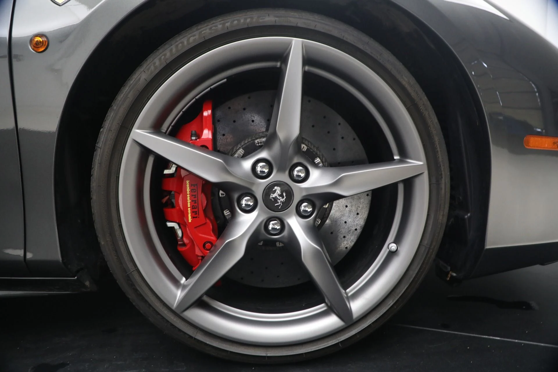 mph034_2472458744_Used_2018_Ferrari_488_Spider_1774552215_d860b62eb0