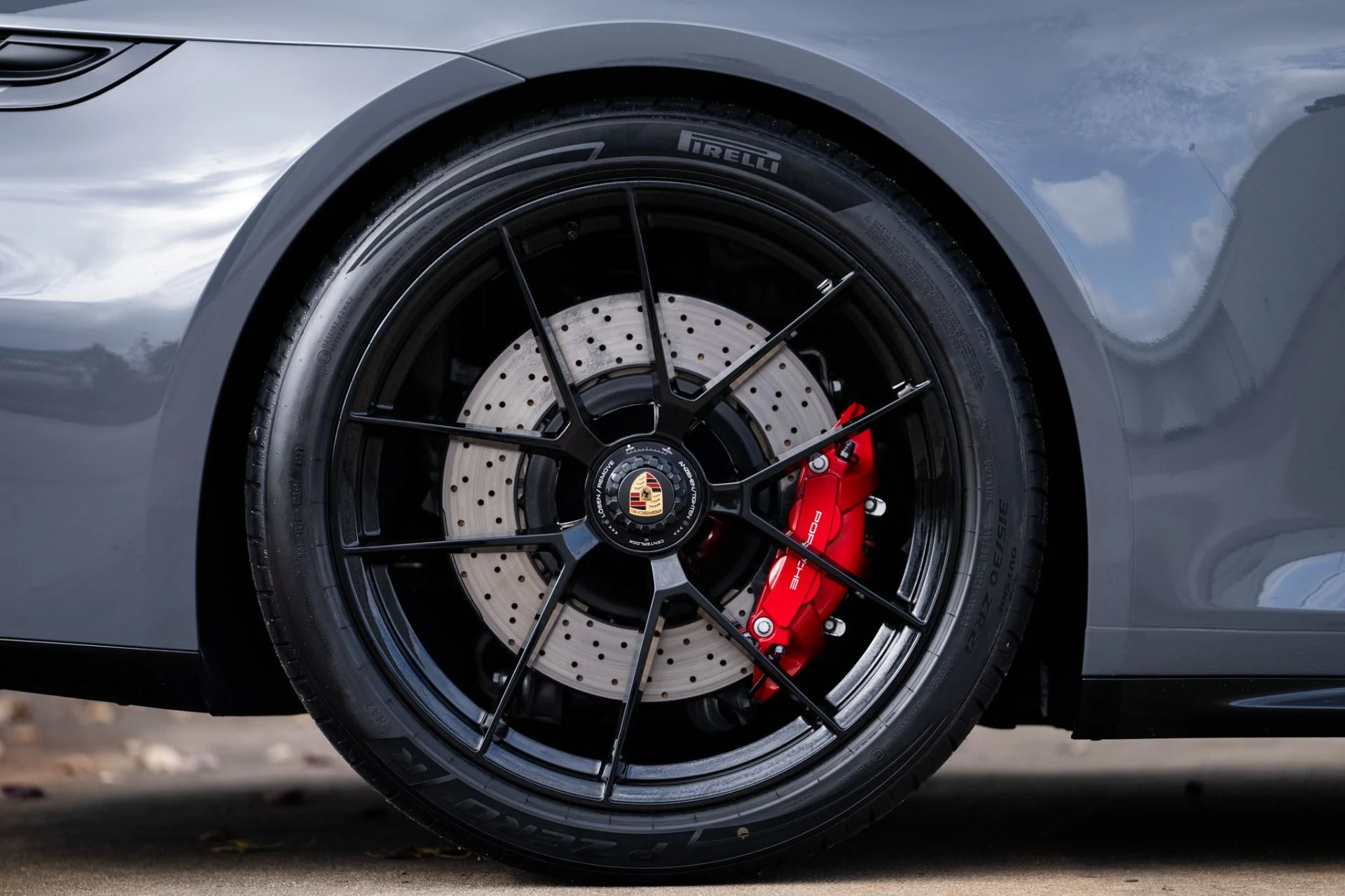 mph034_2475163718_Used_2025_Porsche_911_Carrera_4_GTS_1766512574_166aecd429