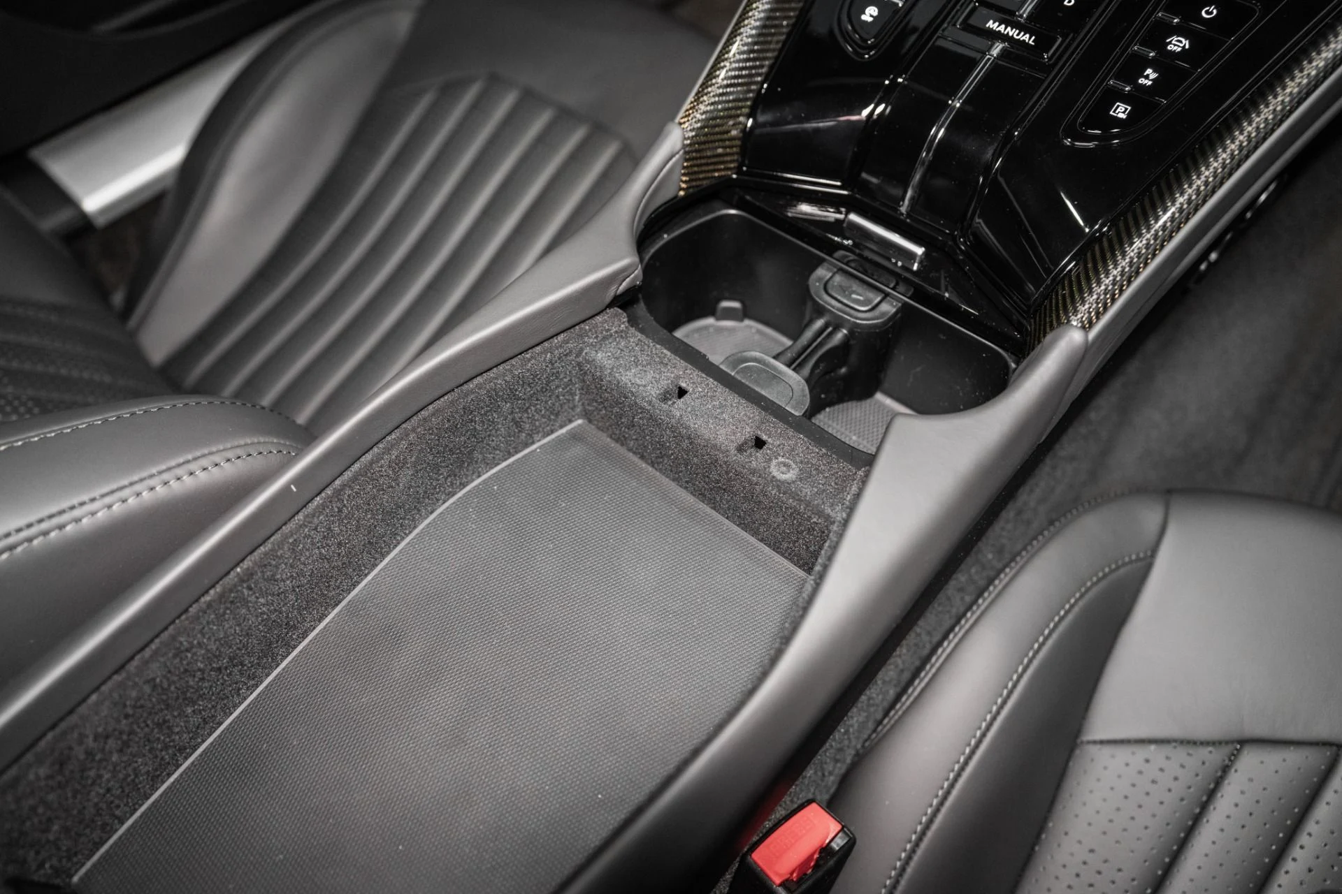 mph034_2482127065_New_2026_Aston_Martin_DB_12_Gold_Finger_V8_1764191230_791a34bf75