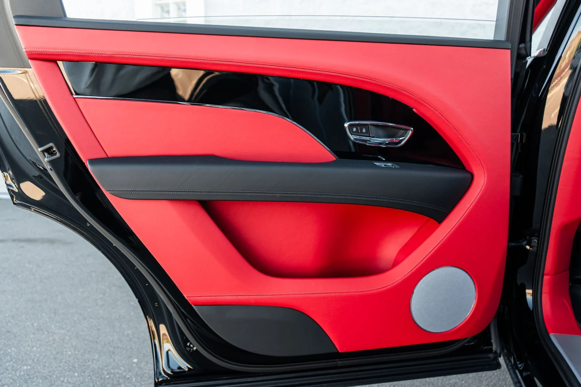 mph034_249388003_5763e6bb_918e_4db8_b215_b0dbb2c0fa4c_408d42df49