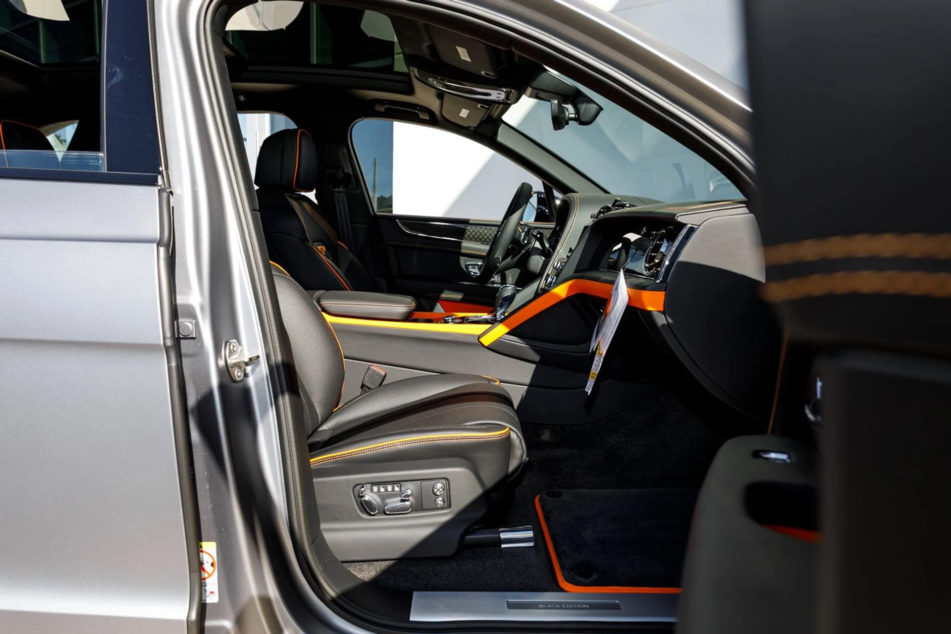 mph034_2505455524_0aa2a0bfa373315385175a21e1a076efx_41aeb7c7b4