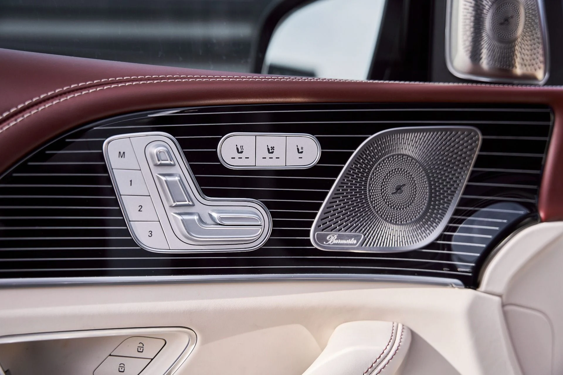 mph034_2509548526_Used_2022_Mercedes_Benz_GLS_Maybach_GLS_600_1769655615_ed12f141b9