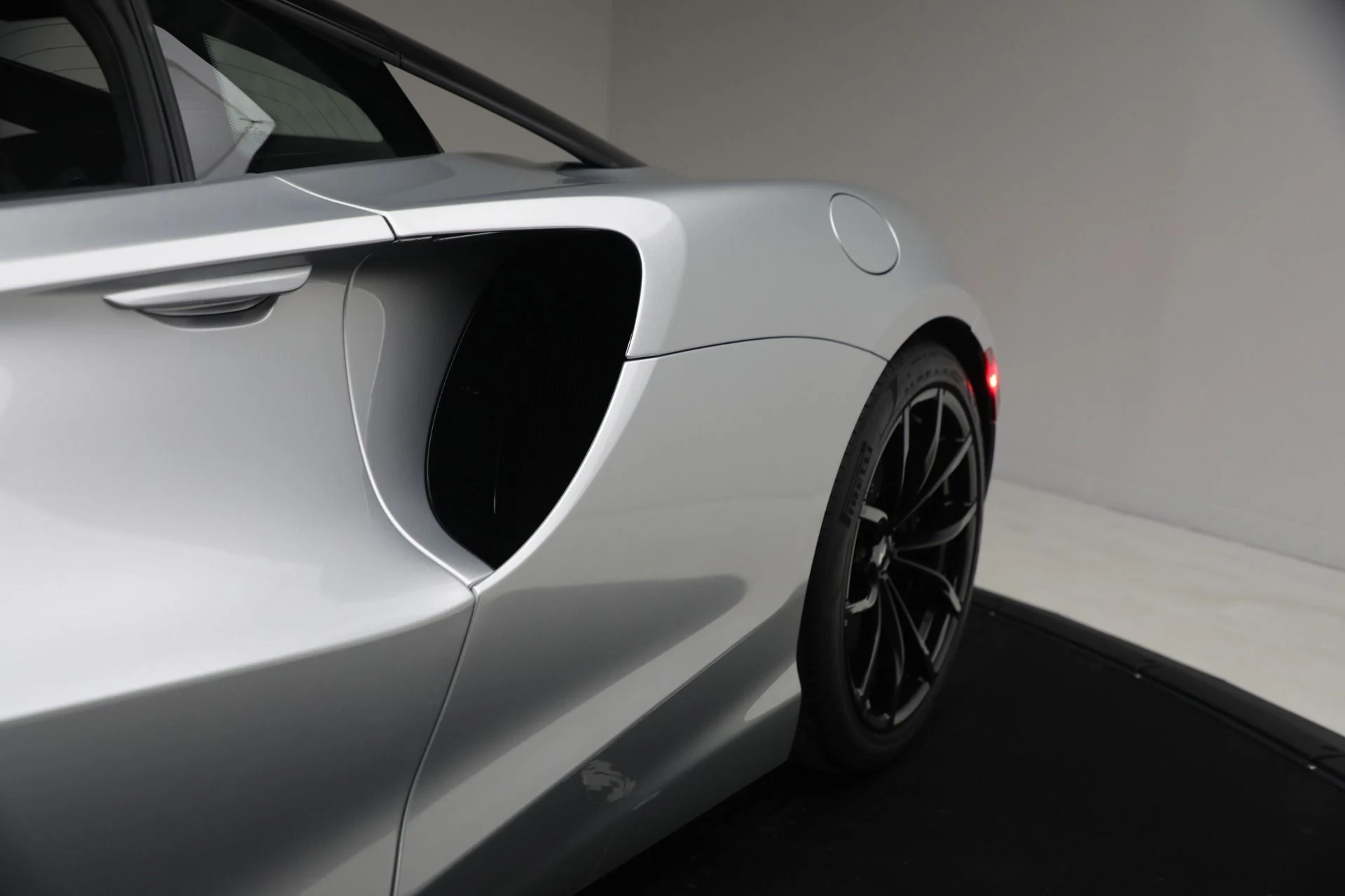 mph034_2520584221_Used_2023_Mc_Laren_Artura_Tech_Lux_fe764994e3