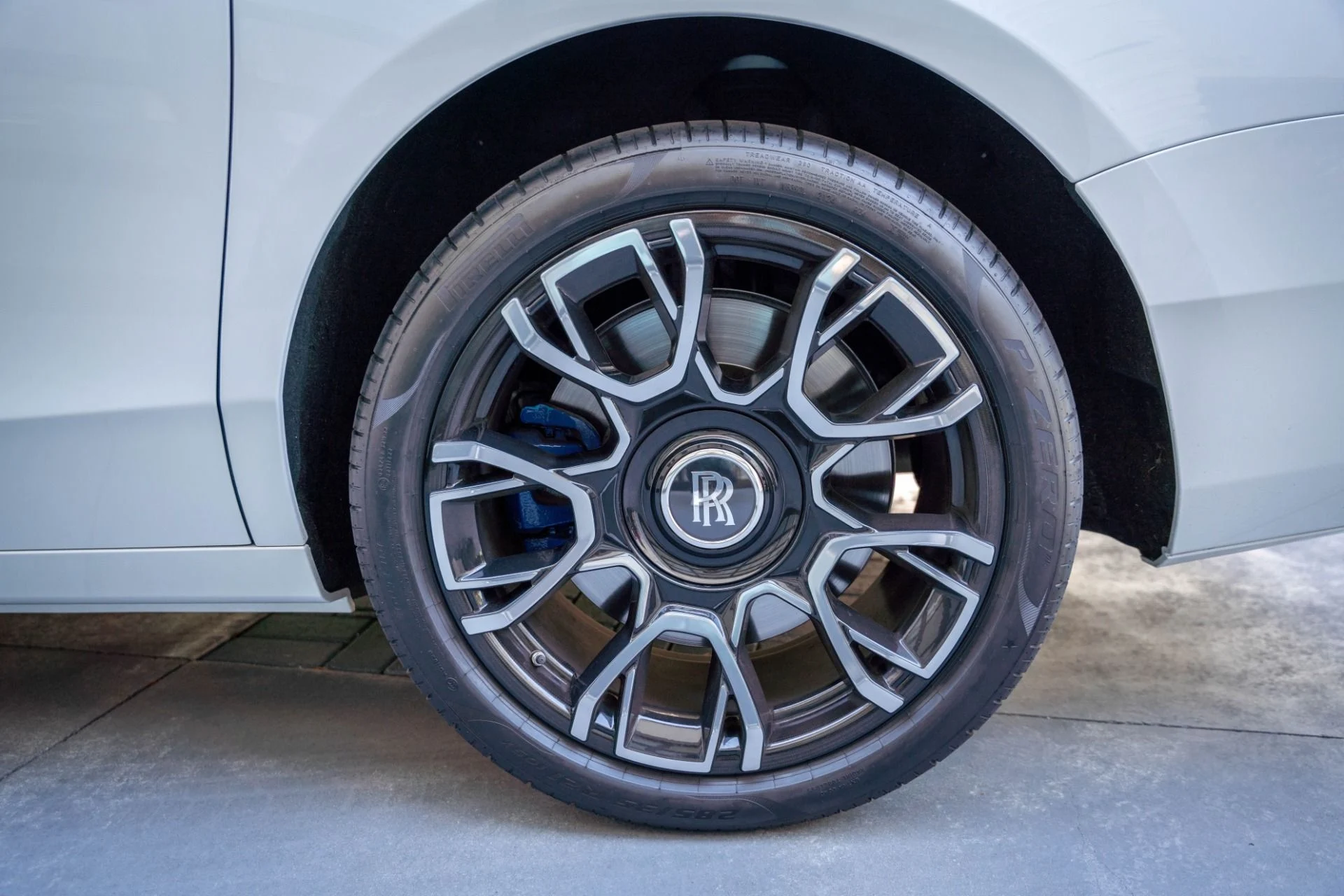 mph034_2526320179_Used_2022_Rolls_Royce_Black_Badge_Ghost_1772144712_78208acb19