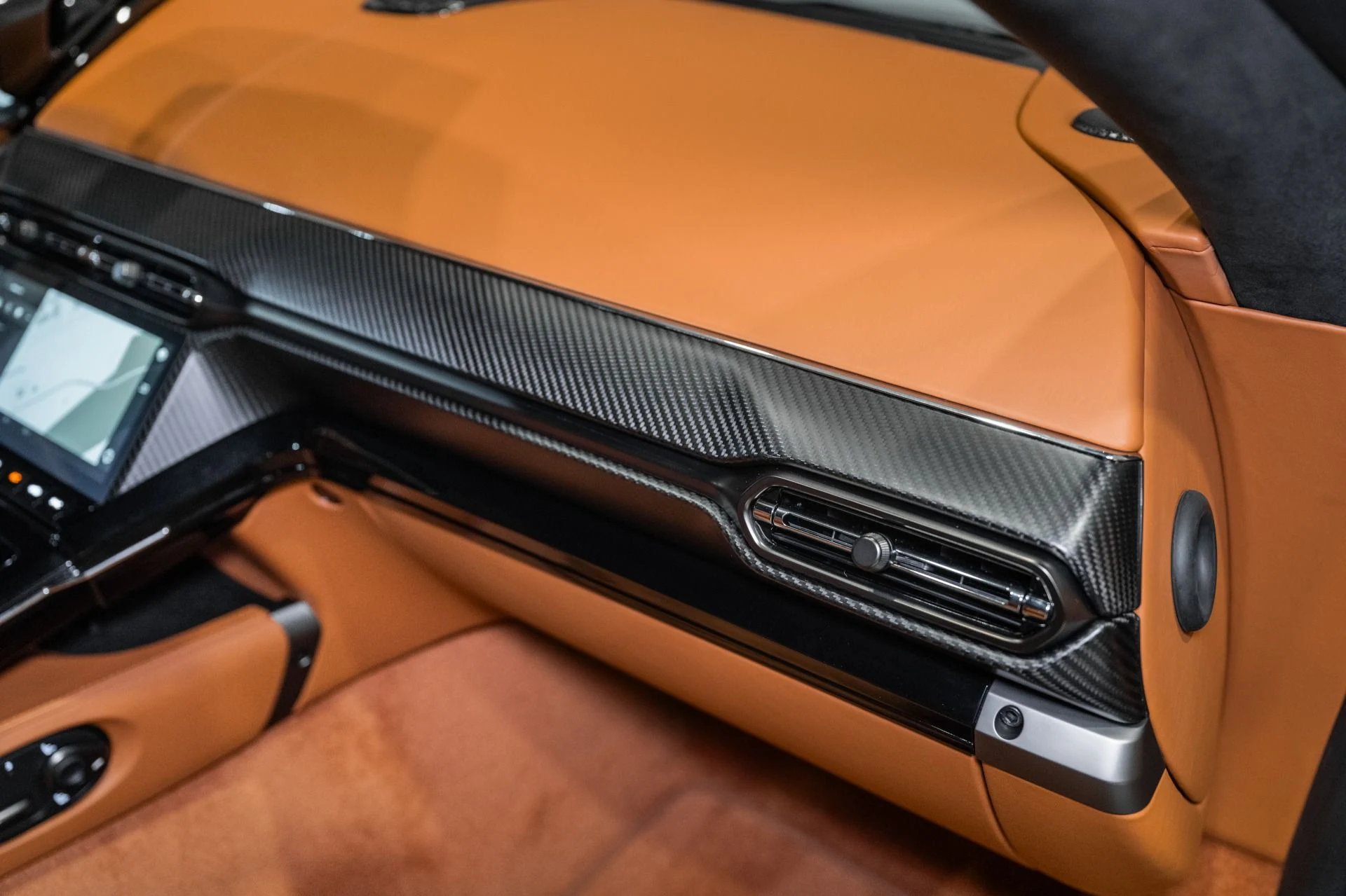 mph034_2527177850_New_2026_Aston_Martin_Vantage_S_Coupe_1767629088_aead7a3ce5