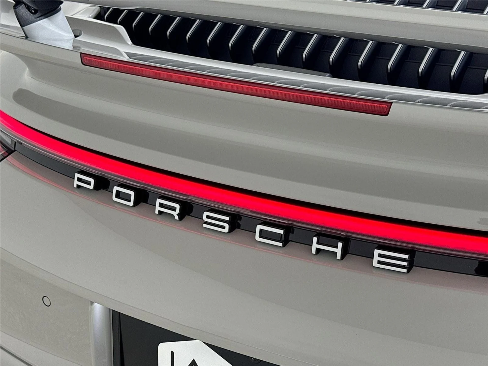 mph034_2533048369_d8c6d3b53cafacf26207c23212c63267_c713291ec9