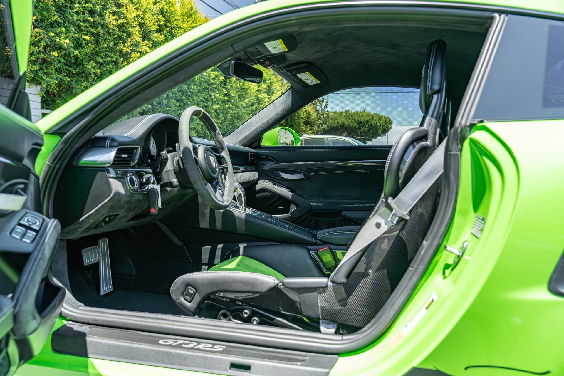 mph034_2541775649_Used_2019_Porsche_911_GT_3_RS_1754072818_6b1e1e53dd
